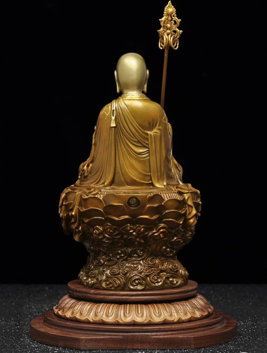 Pre-Order : ตี่จั๊งอ้วง พระกษิติครรภ์โพธิสัตว์ สูง 32 cm