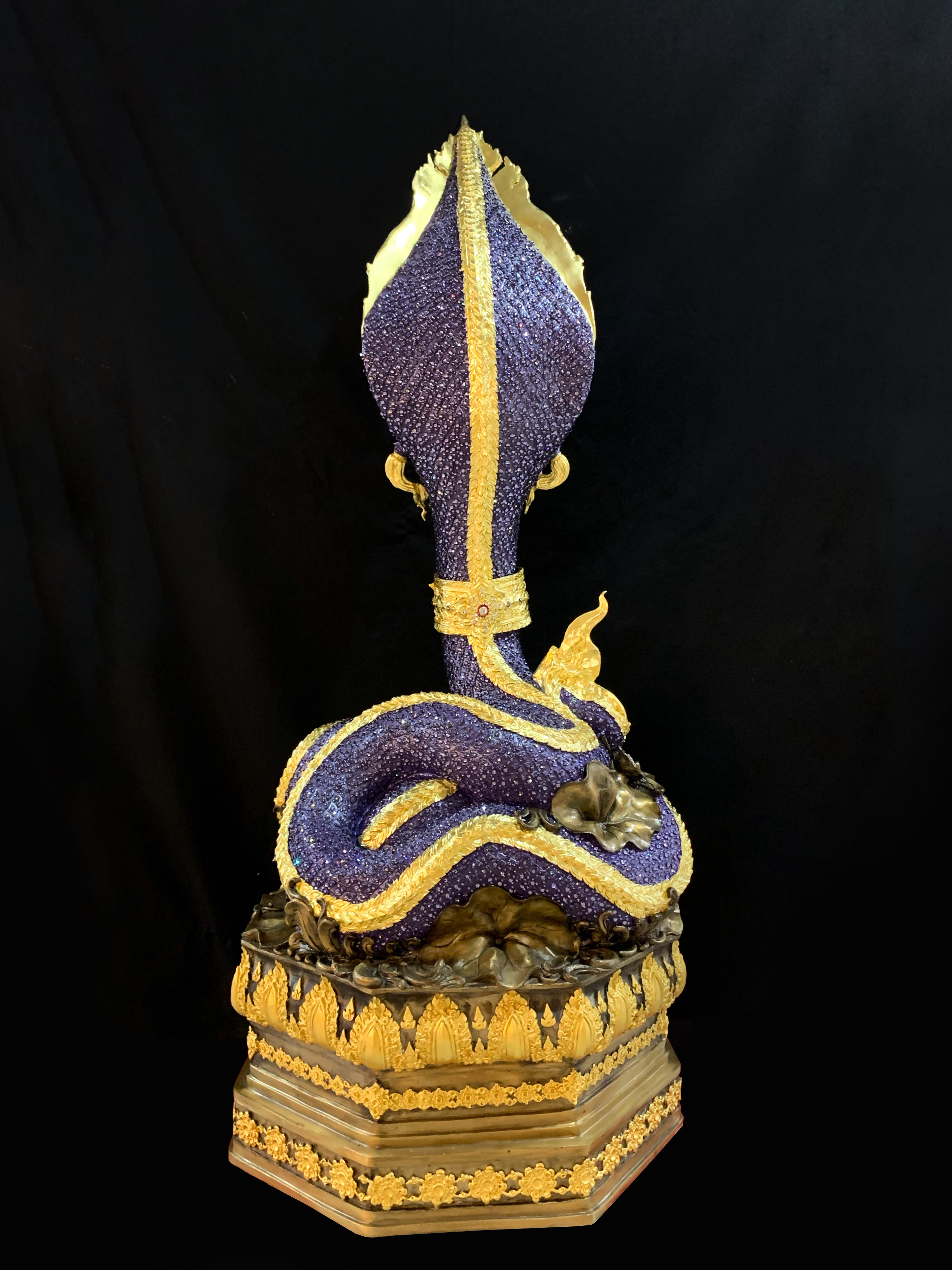 พญานาค สูง 149 cm.