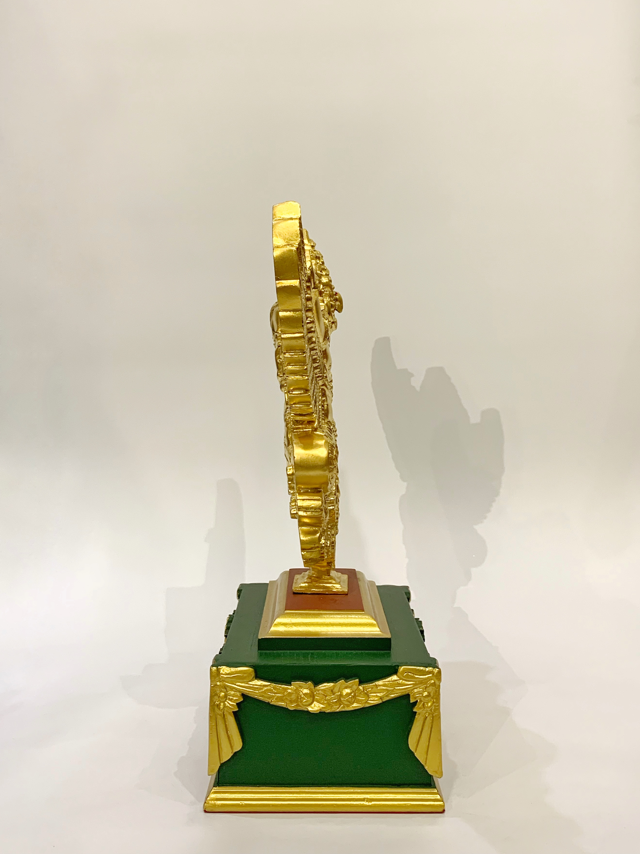 พญาครุฑองค์บูชา รุ่น เปิดขุมทรัพย์