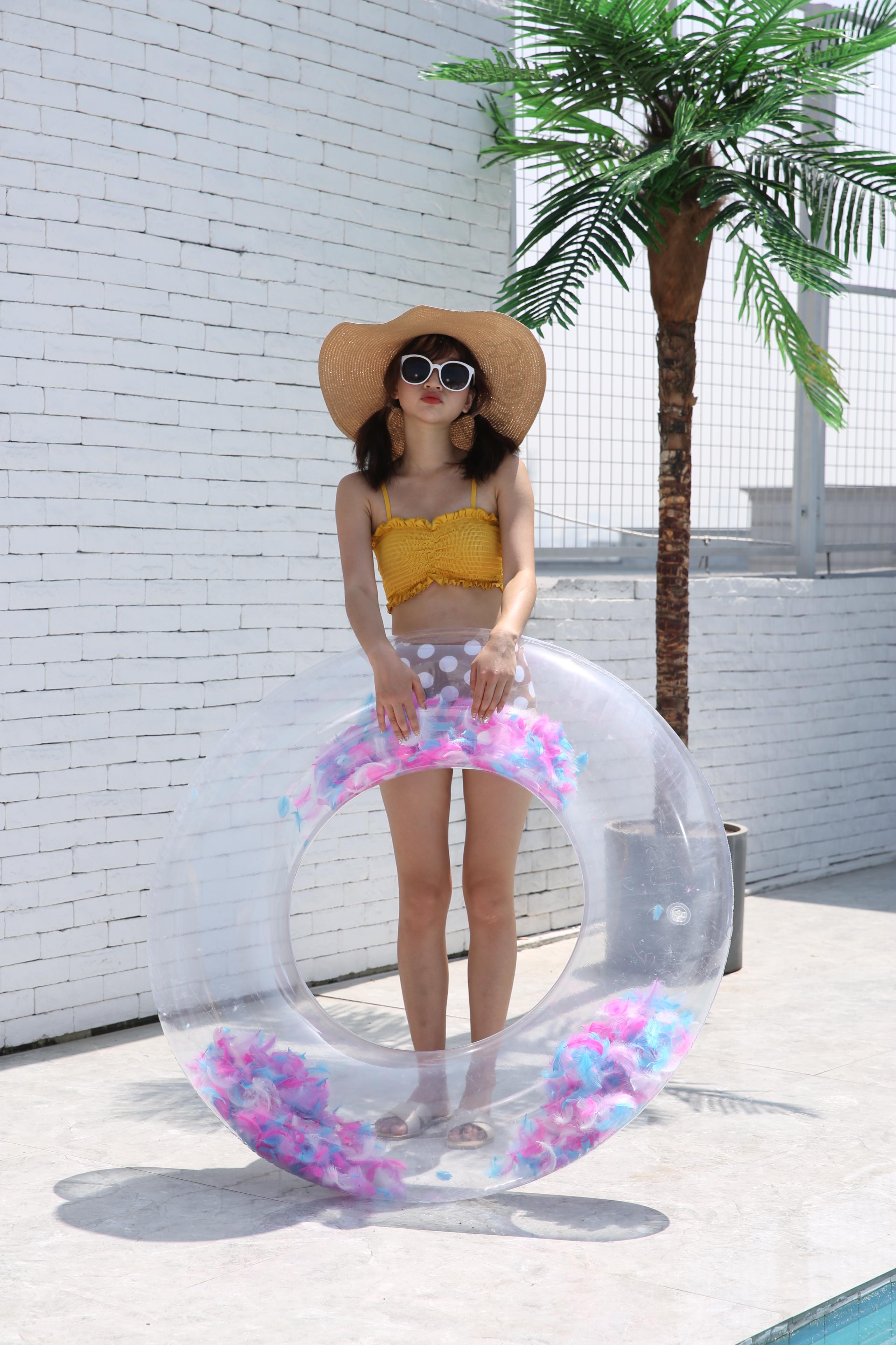 ห่วงยางใส ลายขนนก Inflatable Feathers Translucent Pool Float