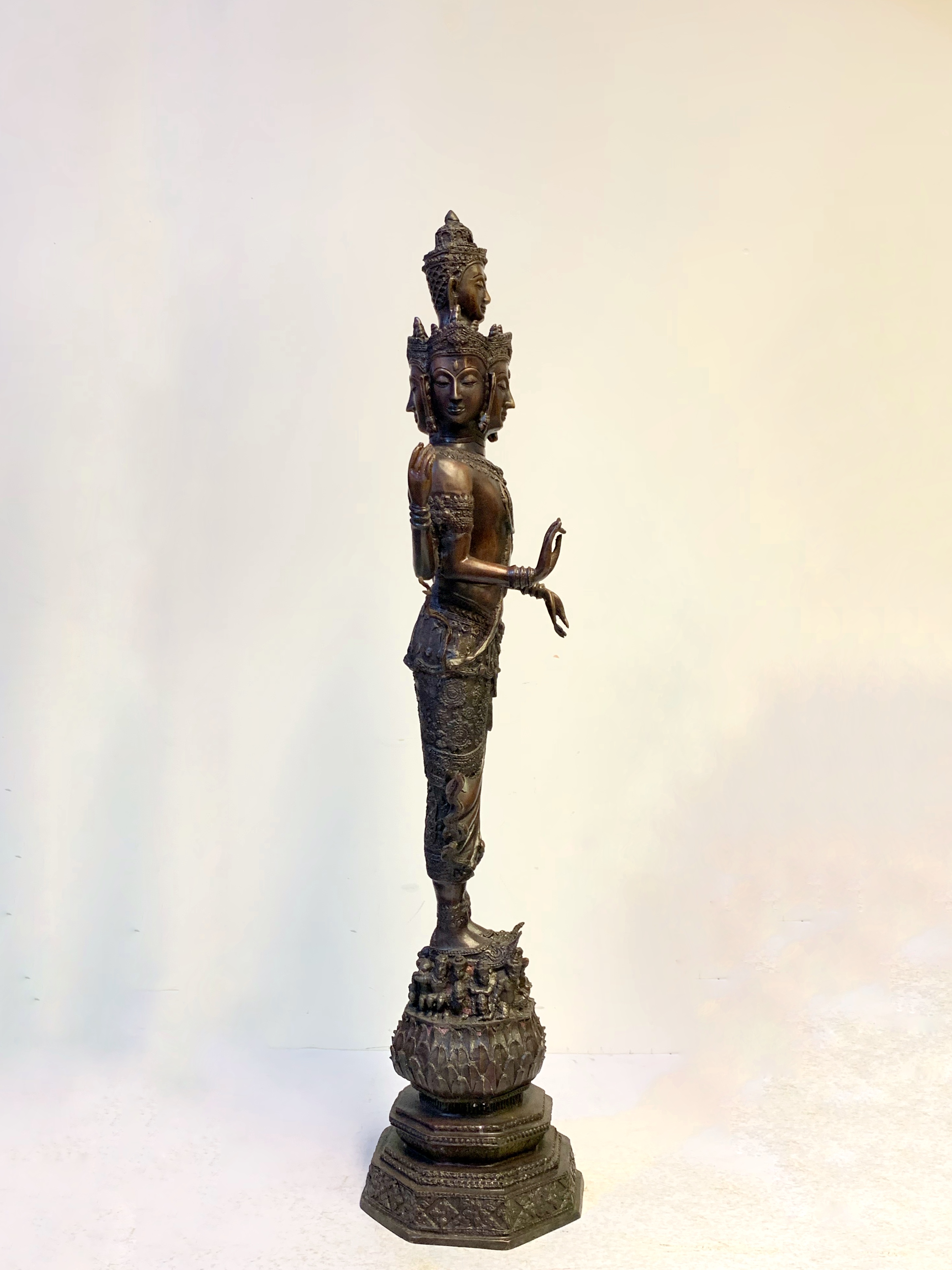 พระตรีมูรติ หน้าตัก 9 นิ้ว