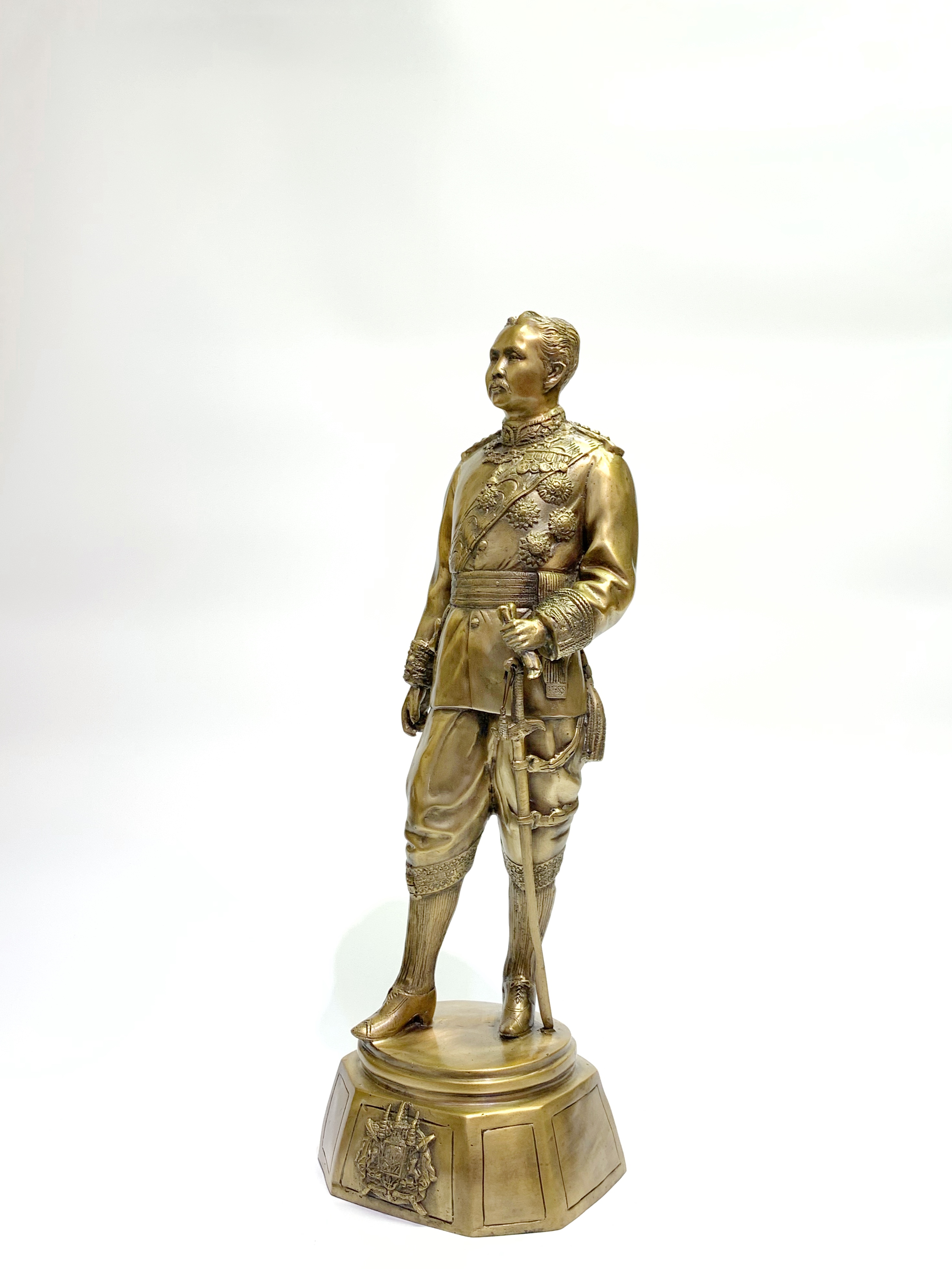 รัชกาลที่ 5 หน้าตัก 9 นิ้ว