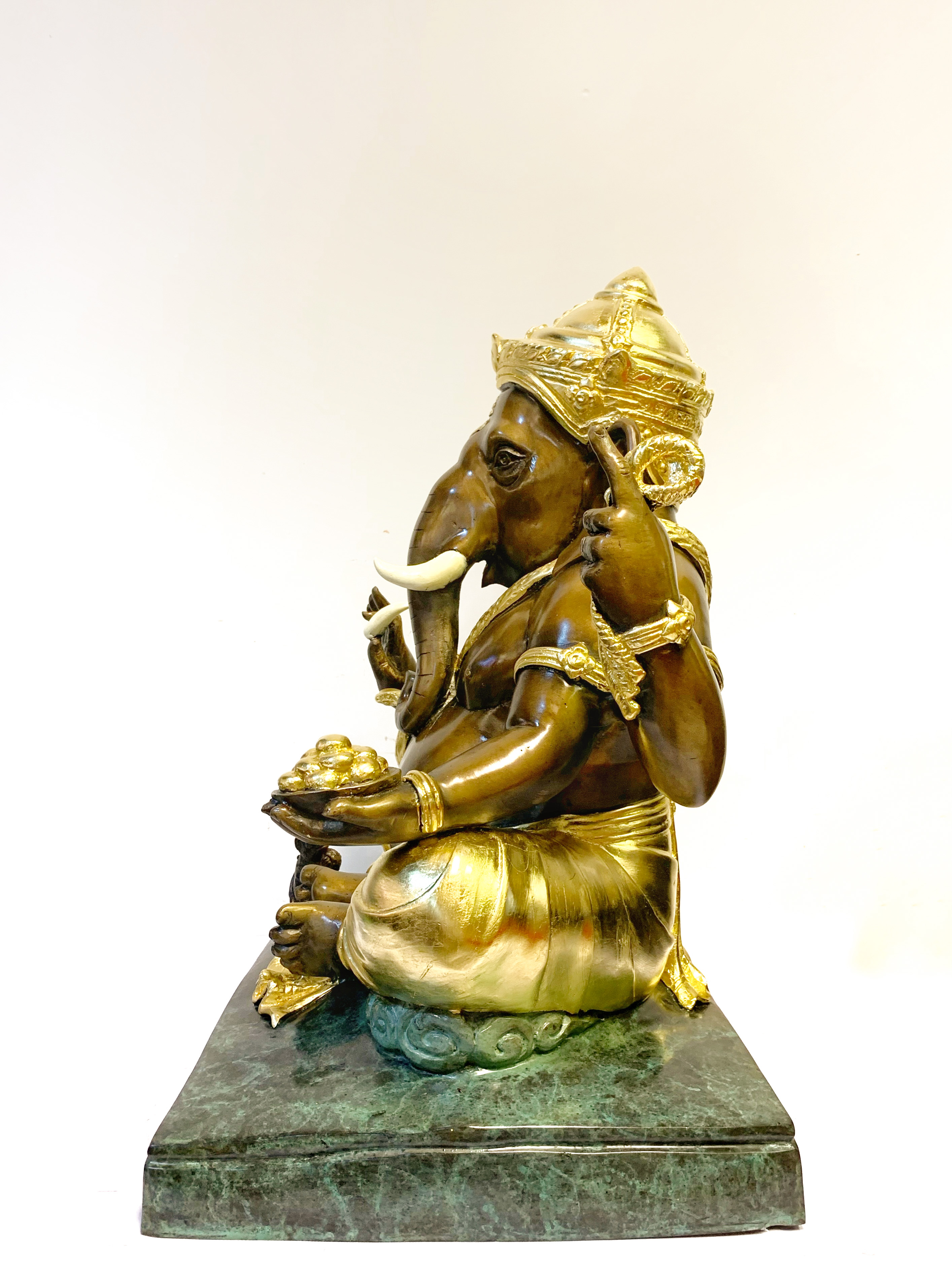 พระพิฆเนศ ปางเอกทันตะ หน้าตัก 16 นิ้ว (ฐานเหลี่ยม)