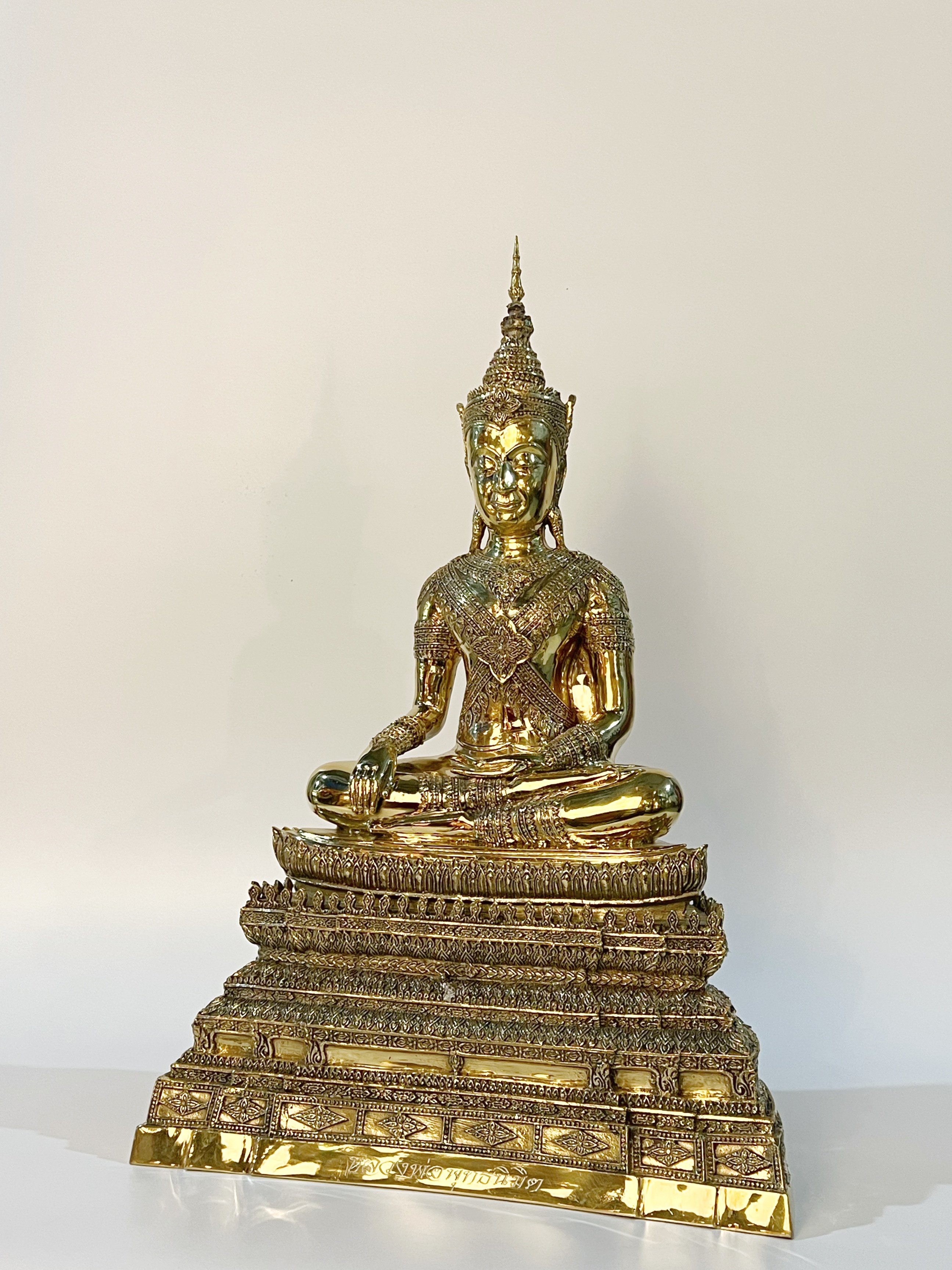 พระพุทธนิมิตวิชิตมารโมลีศรีสรรเพชญบรมไตรโลกนาถ (หลวงพ่อพุทธนิมิต) หน้าตัก 9 นิ้ว