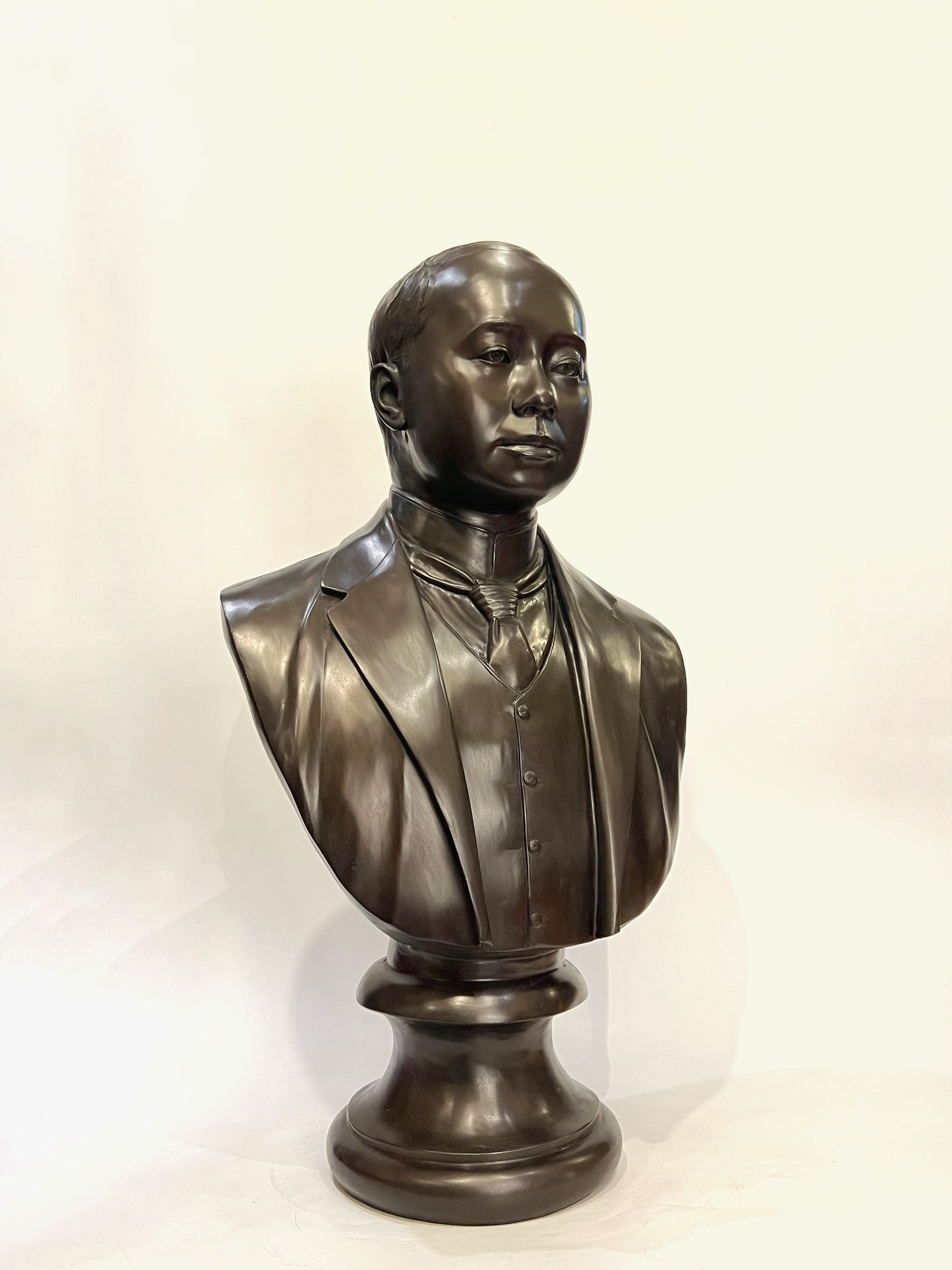 รัชกาลที่ 6 ครึ่งพระองค์ (ขนาดเท่าจริง)