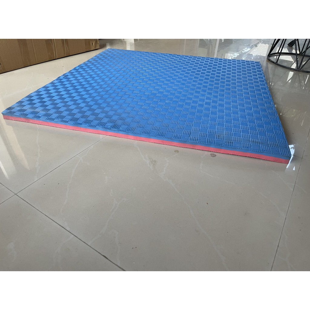 พื้นโฟม EVA สองหน้าสำหรับออกกำลังกายแบบจิ๊กซอTwo face EVA Foam flooring