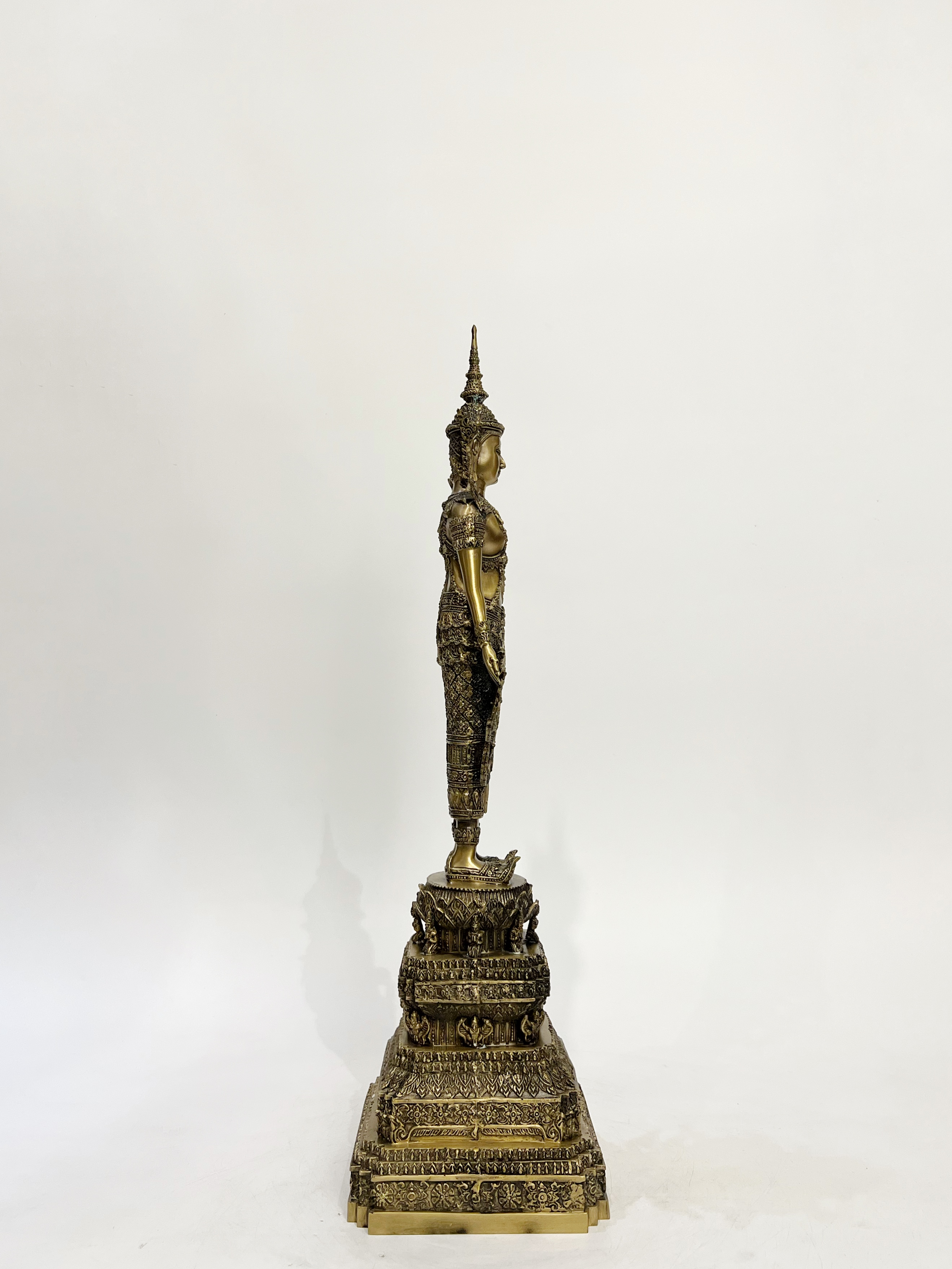 พระพุทธรูป พร้อม เทวรูป ทรงเครื่องจักพรรดิ์ หน้าตัก 5 นิ้ว (รวม 8 องค์)