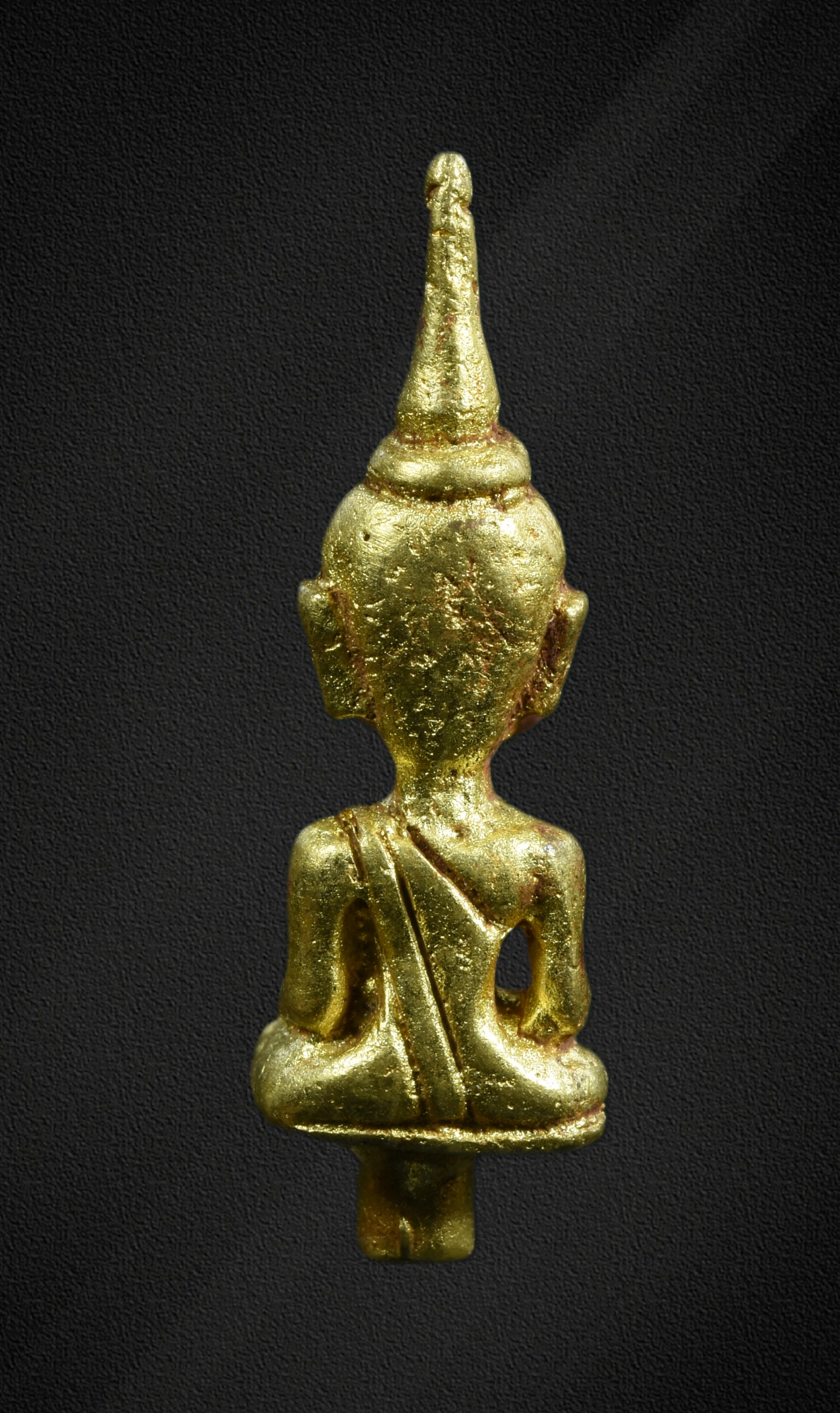 พระยอดธงเชียงรุ้ง เนื้อโลหะเปียกทอง