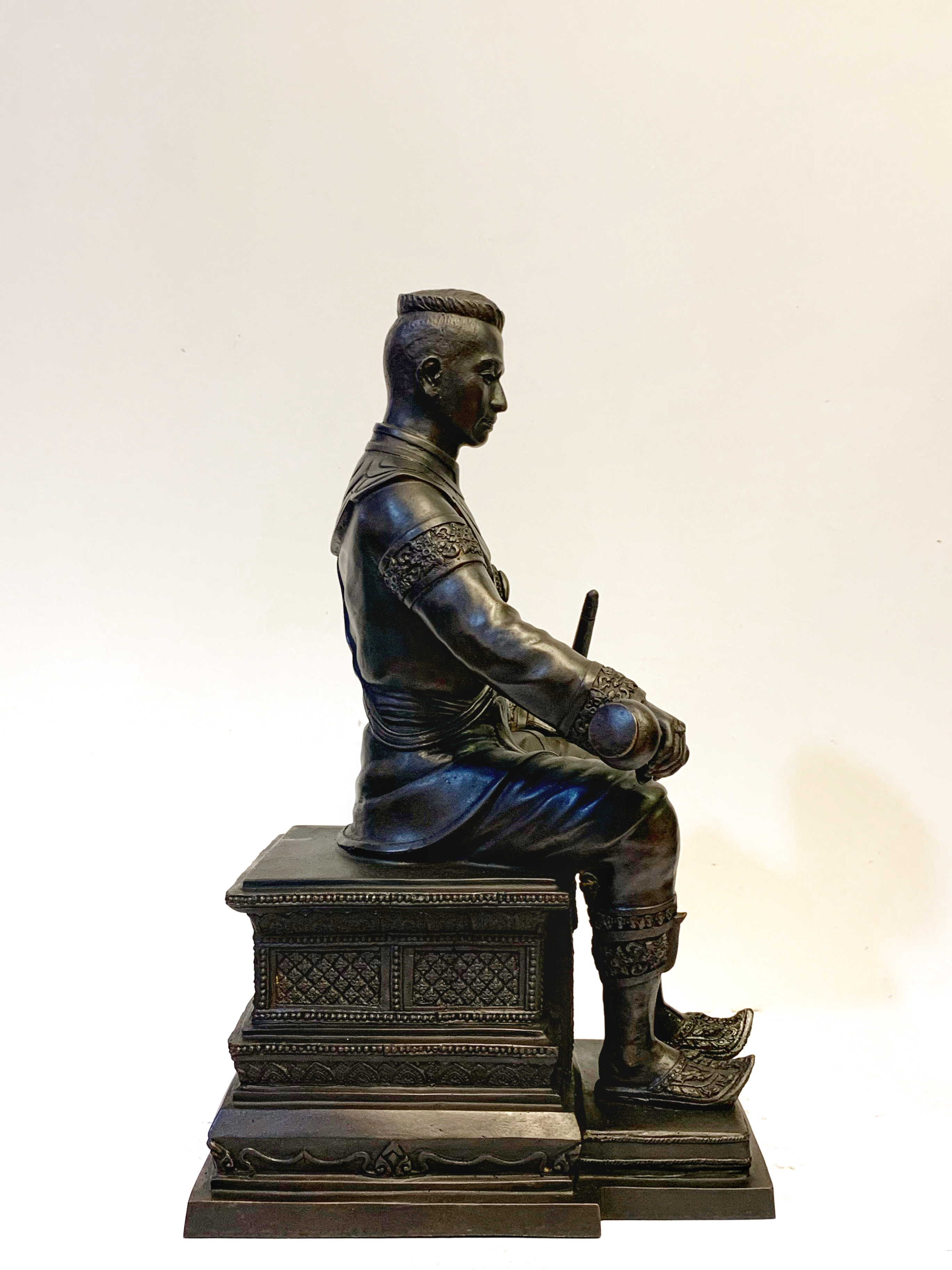 พระนเรศวรมหาราช นั่งบัลลังก์ หลั่งทักษิโณทก หน้าตัก 9 นิ้ว