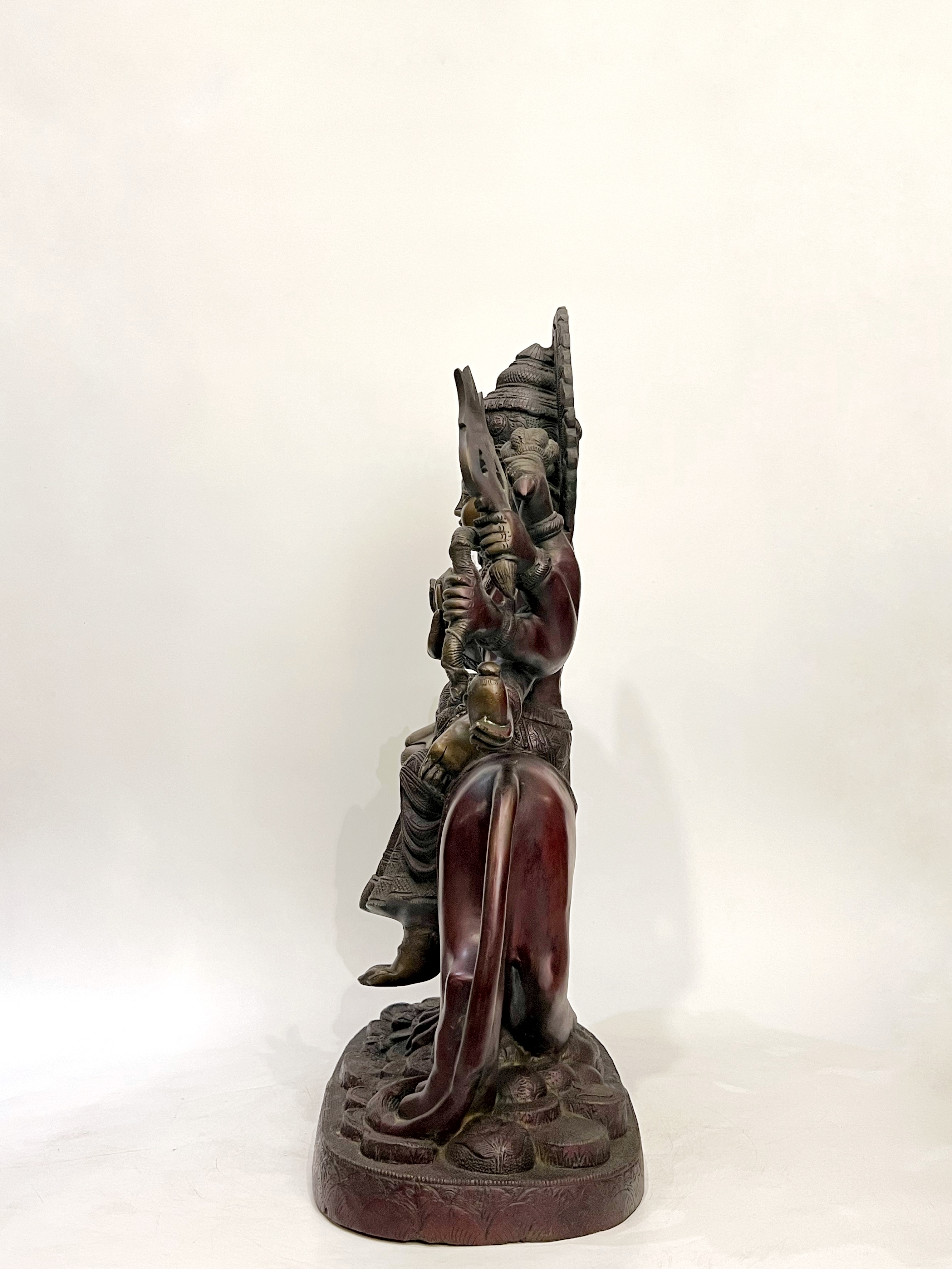 พระแม่อุมาเทวี ปางมหาทุรคา หรือ พระแม่ทุรคาทรงราชสีห์ (พระแม่อุมาขี่เสือ) หน้าตัก 9 นิ้ว