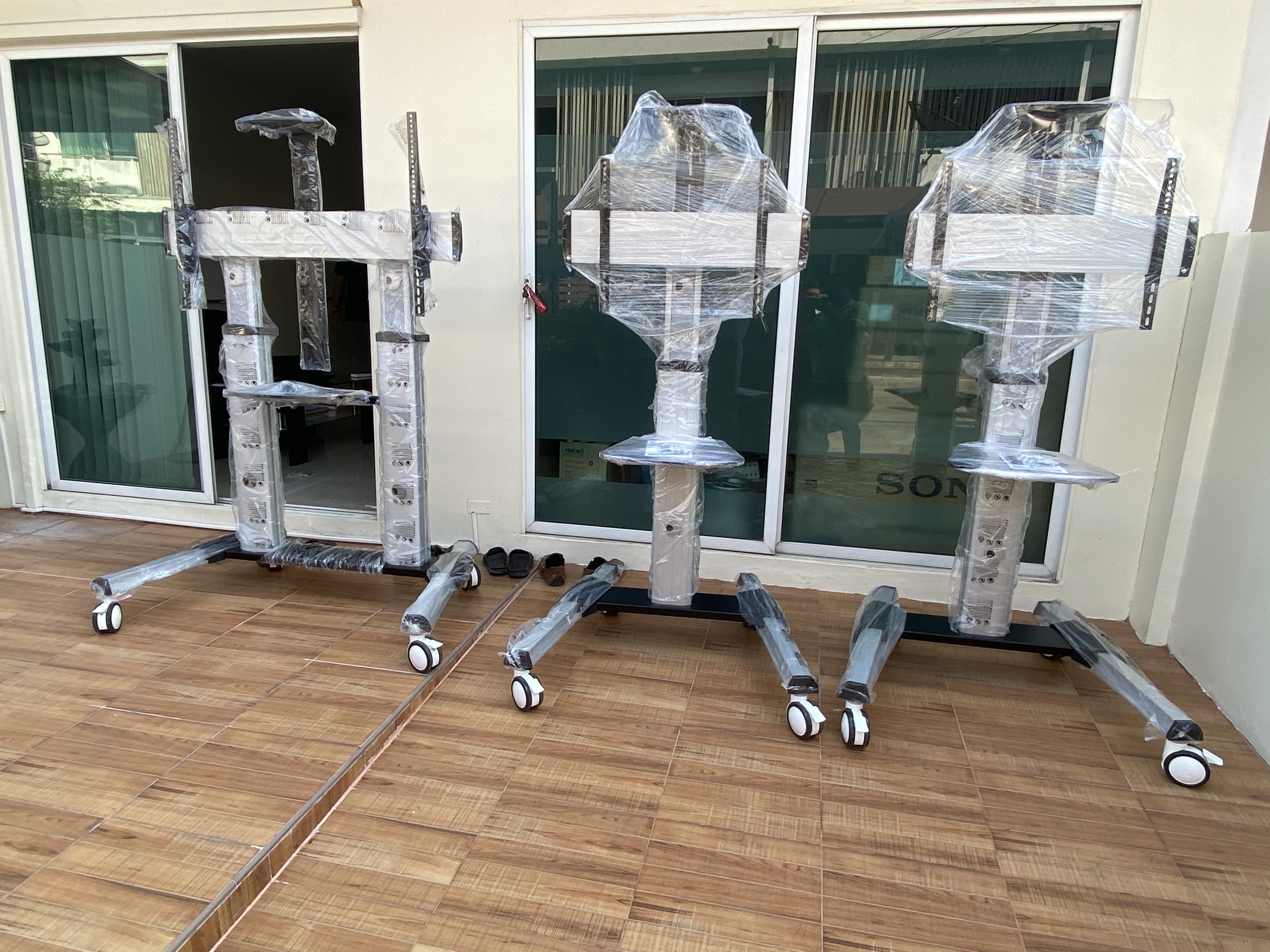 JMTVSTAND MT-F8200 ขาตั้งพื้นทีวีมีล้อเลื่อน(TV Stand) วัสดุ Aluminium อลูมิเนียม แบบล้อเลื่อนปรับสูง/ต่ำได้ 55"-98" นิ้ว{รับประกันสินค้า 3 ปี}0964746498