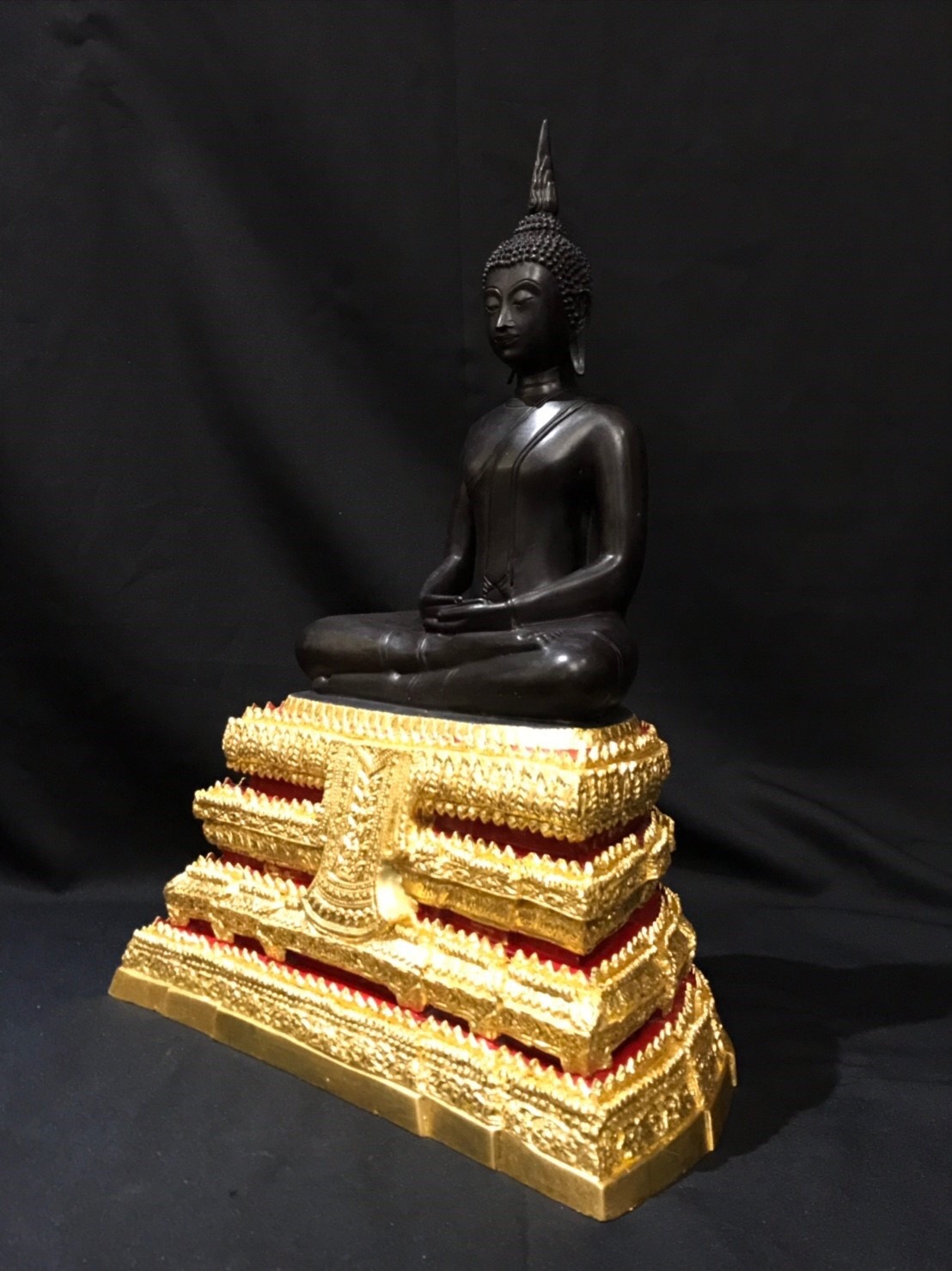 พระประธานยิ้มรับฟ้า หน้าตัก 9 นิ้ว