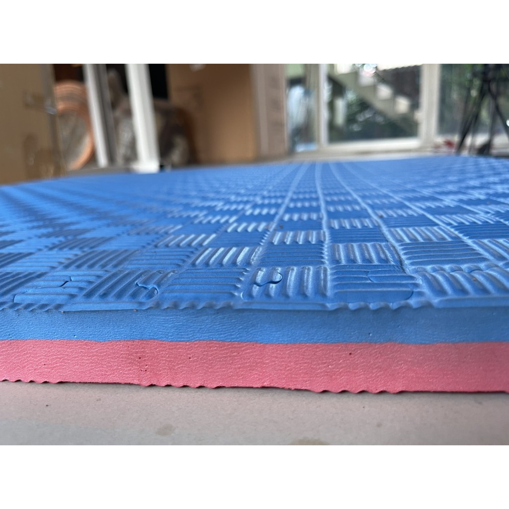 พื้นโฟม EVA สองหน้าสำหรับออกกำลังกายแบบจิ๊กซอTwo face EVA Foam flooring