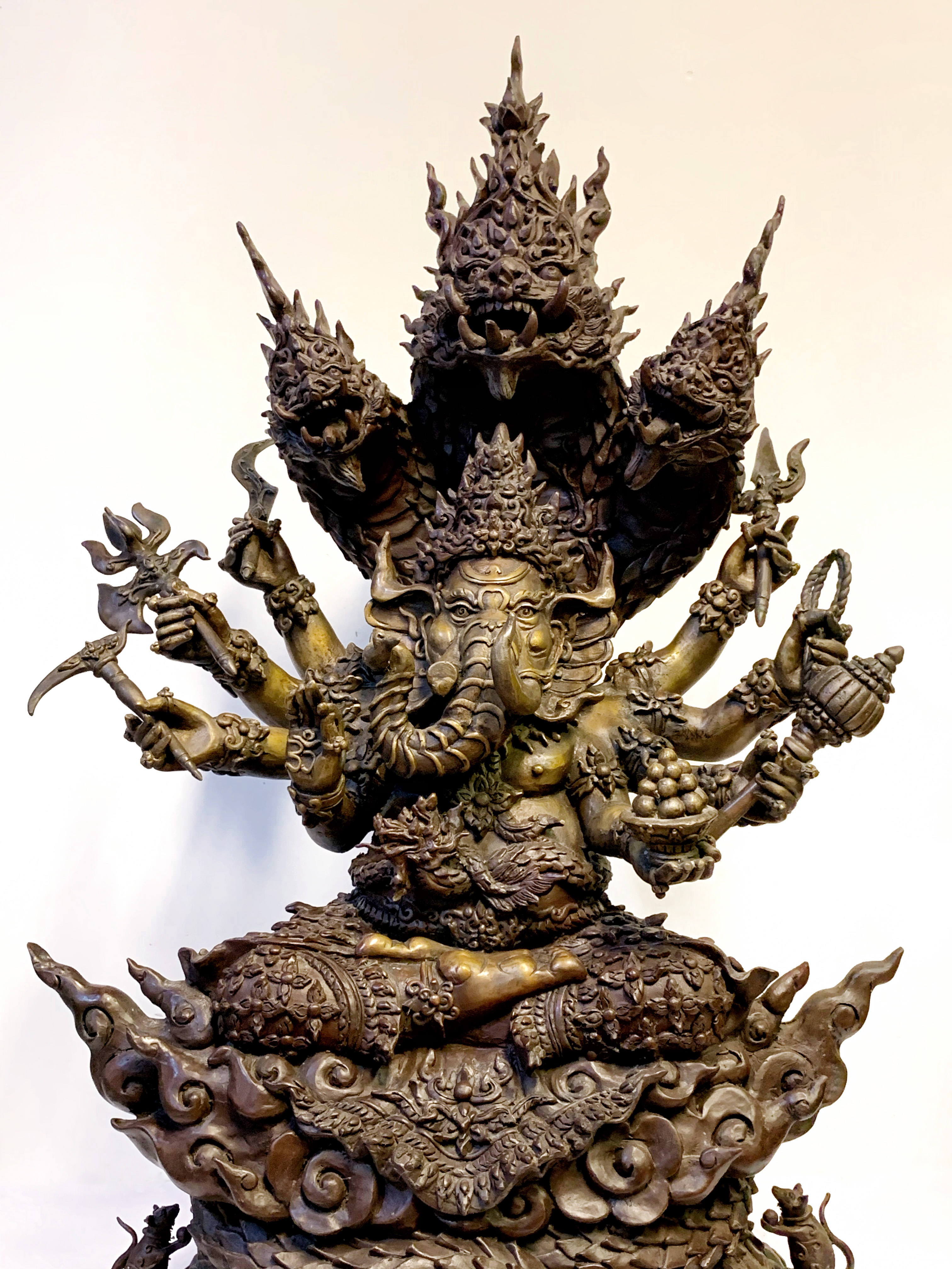 พระพิฆเนศนาคราชจักรพรรดิแห่งความร่ำรวย