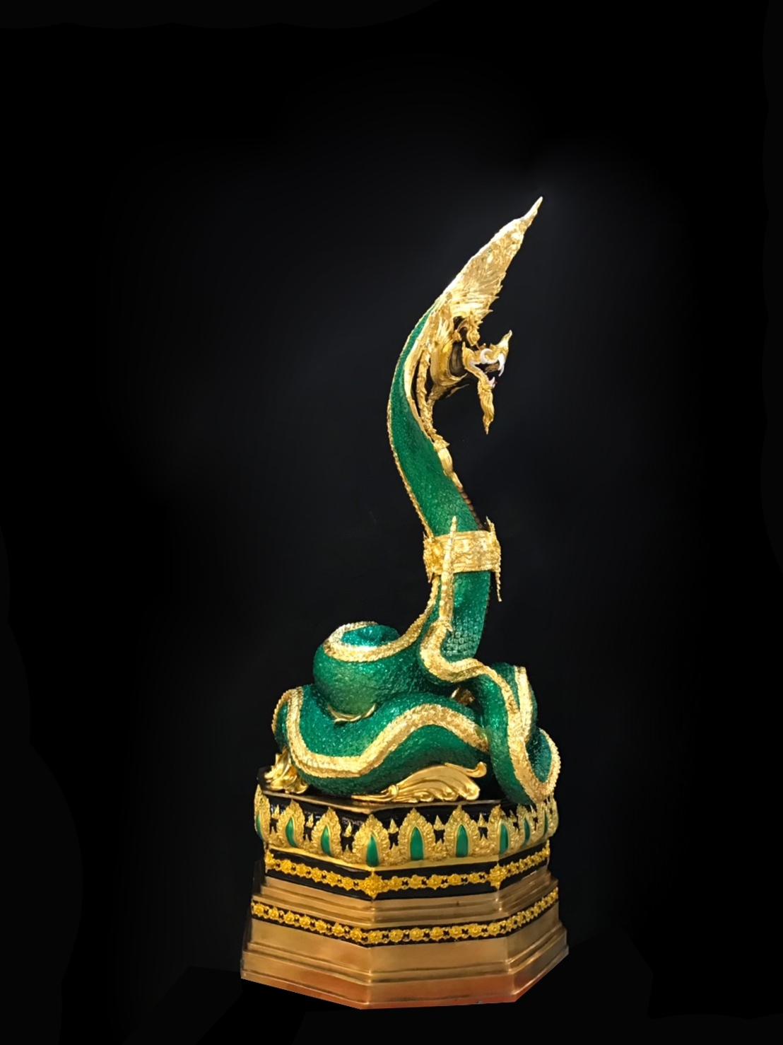 พญานาค สูง 159 cm.