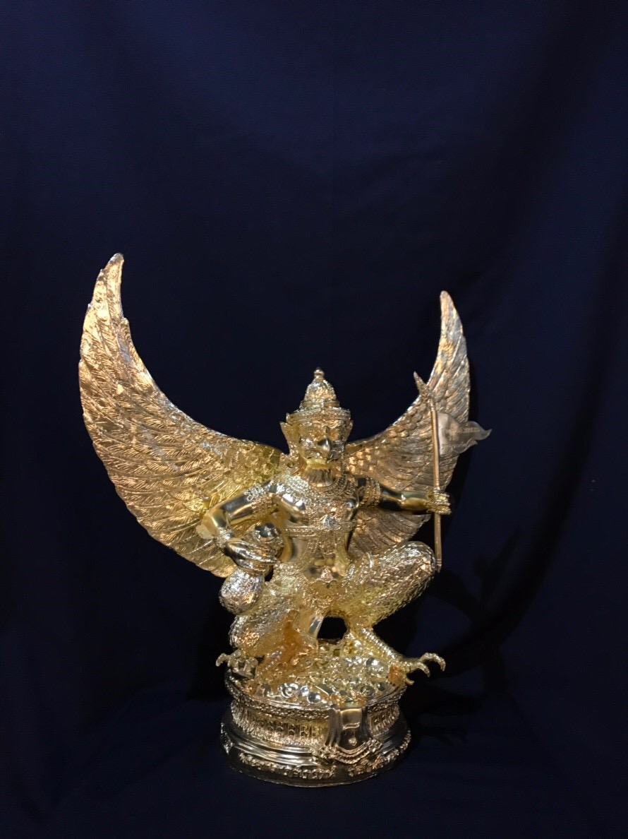 พญาครุฑ รุ่น ขุมทรัพย์มหาเทพ รวย ๑๐๐ๆ ๑๐๐ ล้าน