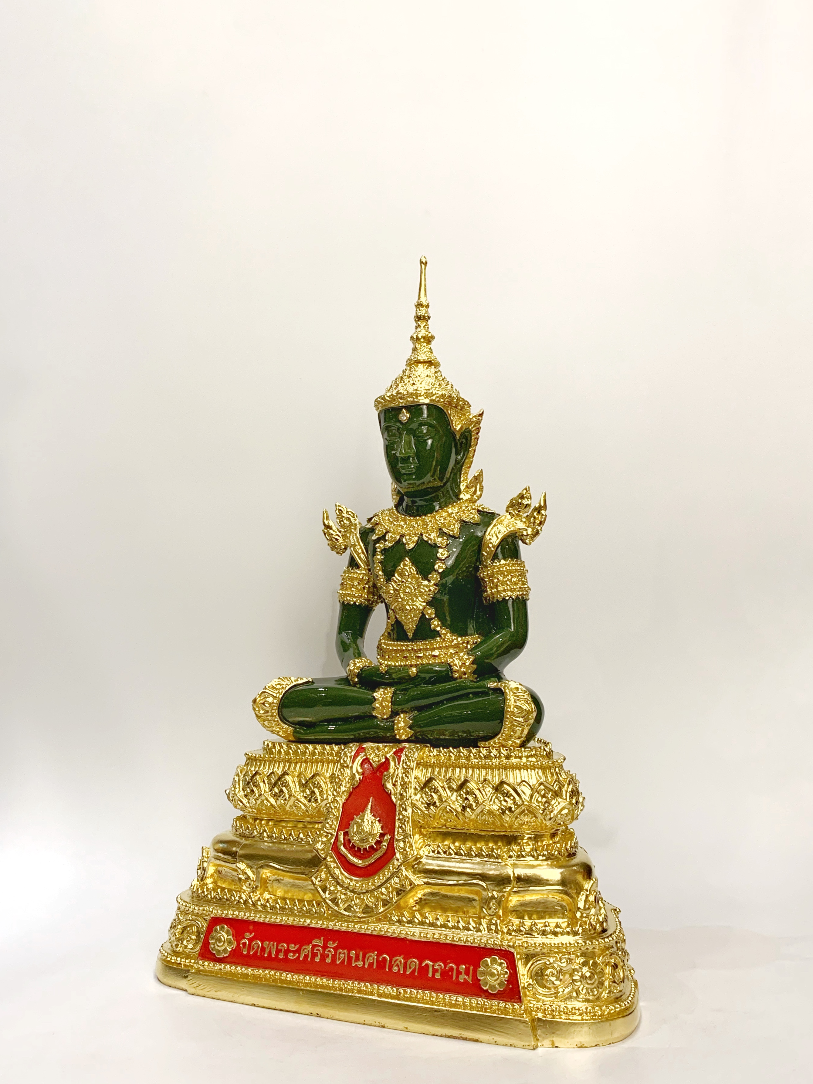 พระแก้วมรกต 3 ฤดู หน้าตัก 9 นิ้ว