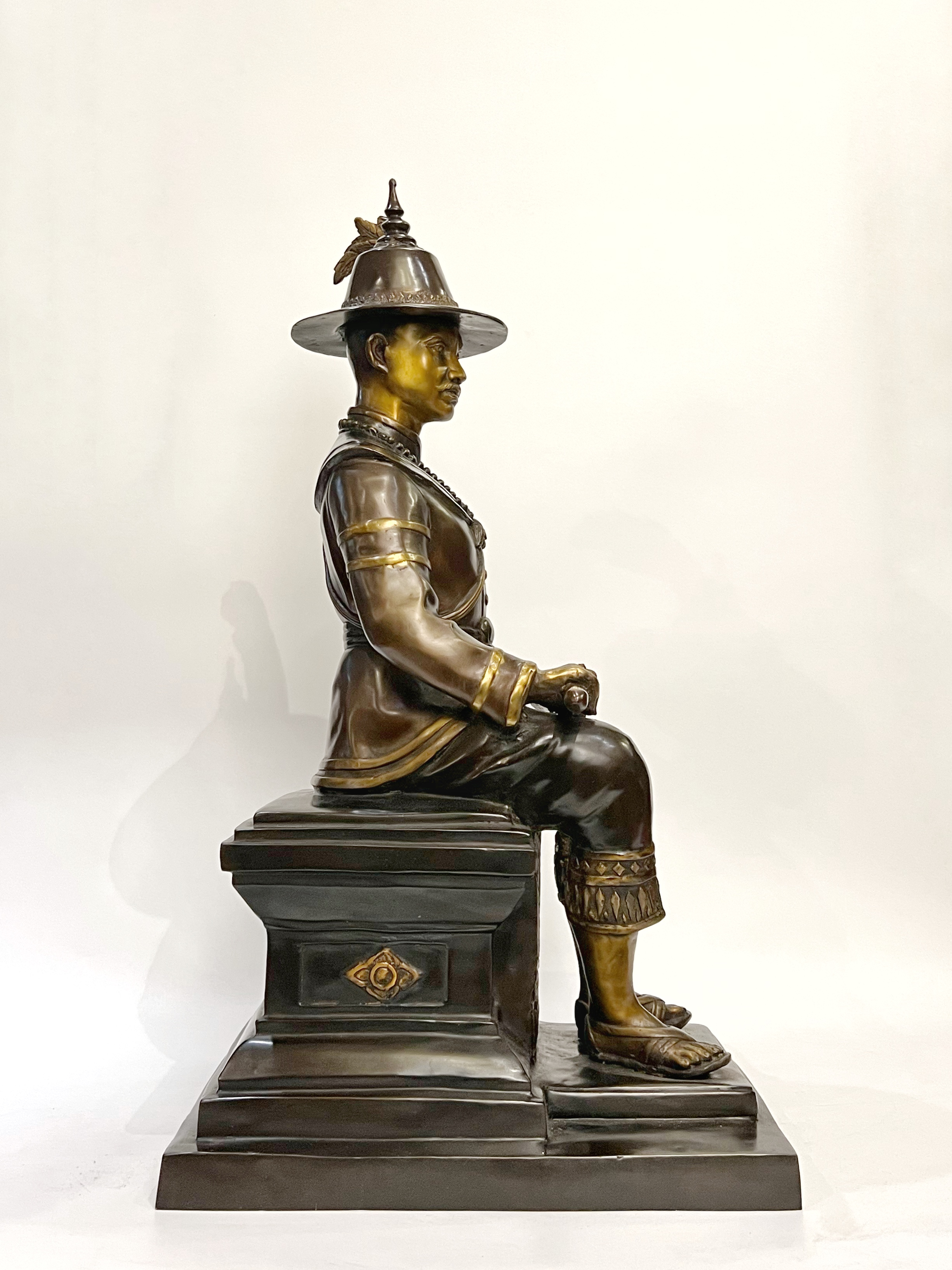 สมเด็จพระเจ้าตากสินมหาราช นั่งบัลลังก์ หน้าตัก 14 นิ้ว