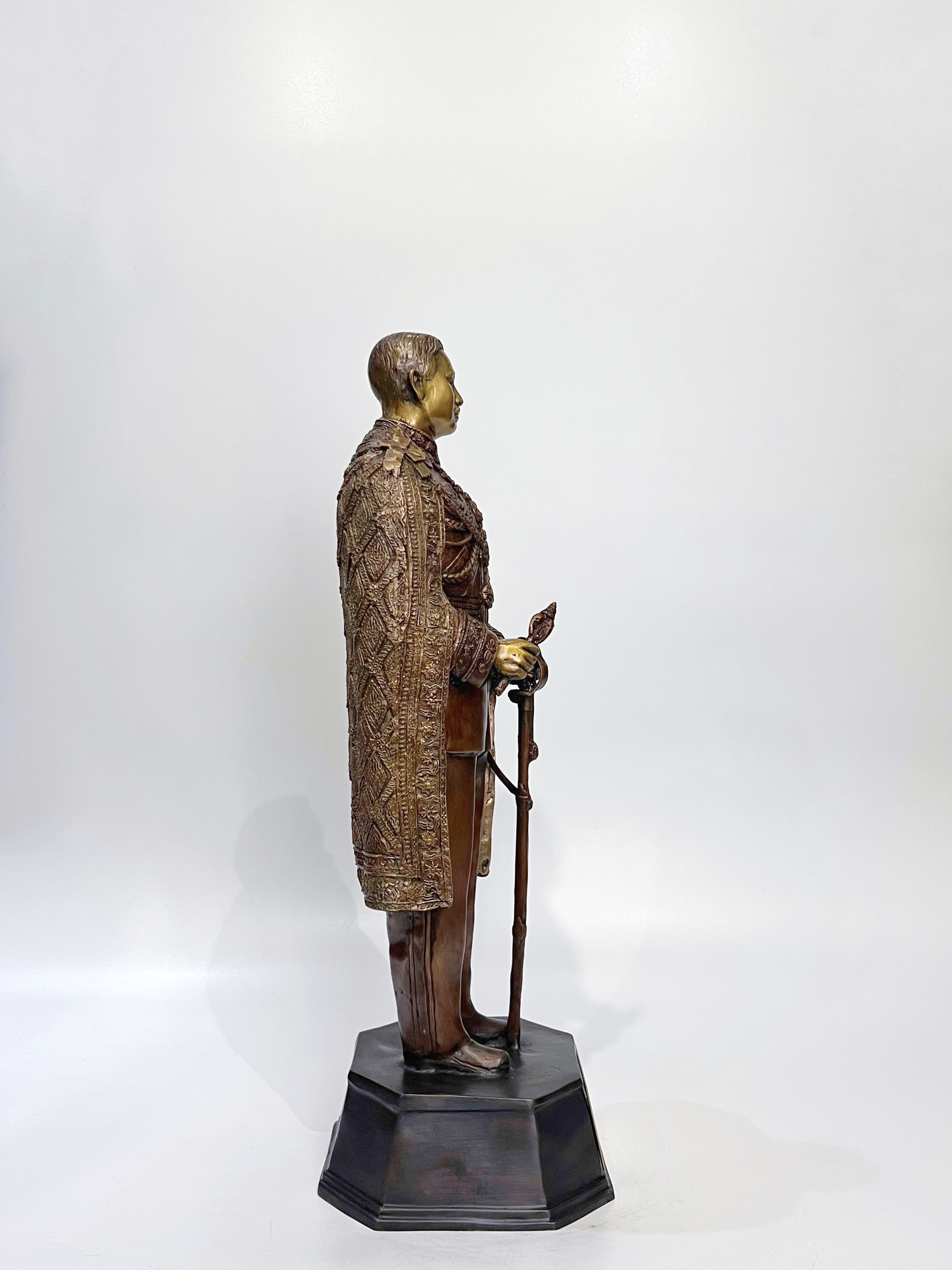 ประติมากรรมชุด 9 รัชกาล หน้าตัก 9 นิ้ว