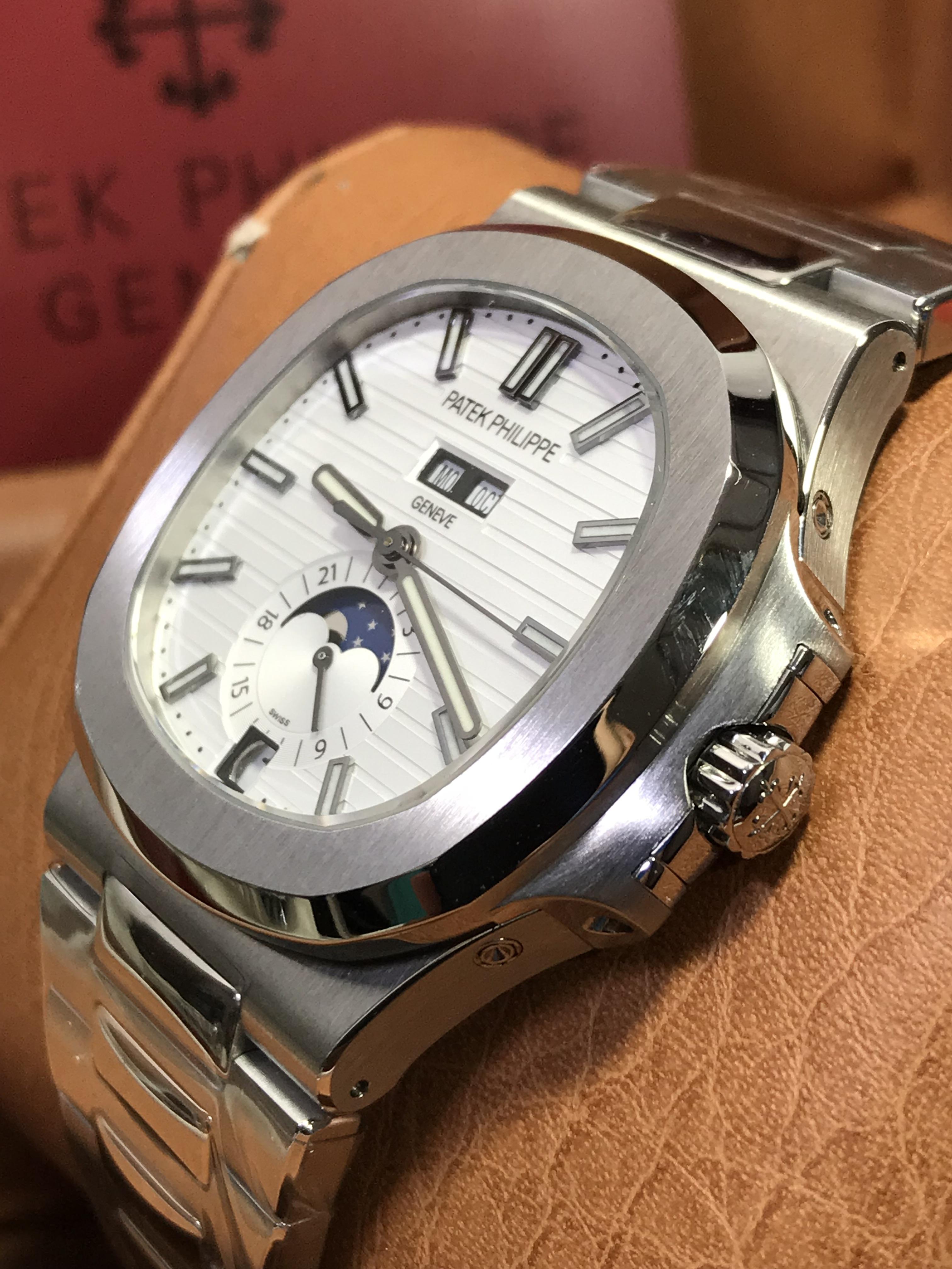 ⚽ Patek Philippe Nautilus 5726/1A-001 (Swiss)