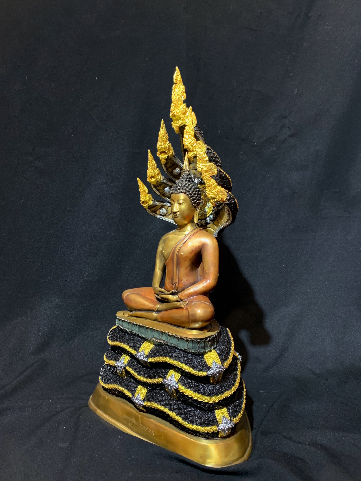 พระนาคปรก หน้าตัก 9 นิ้ว