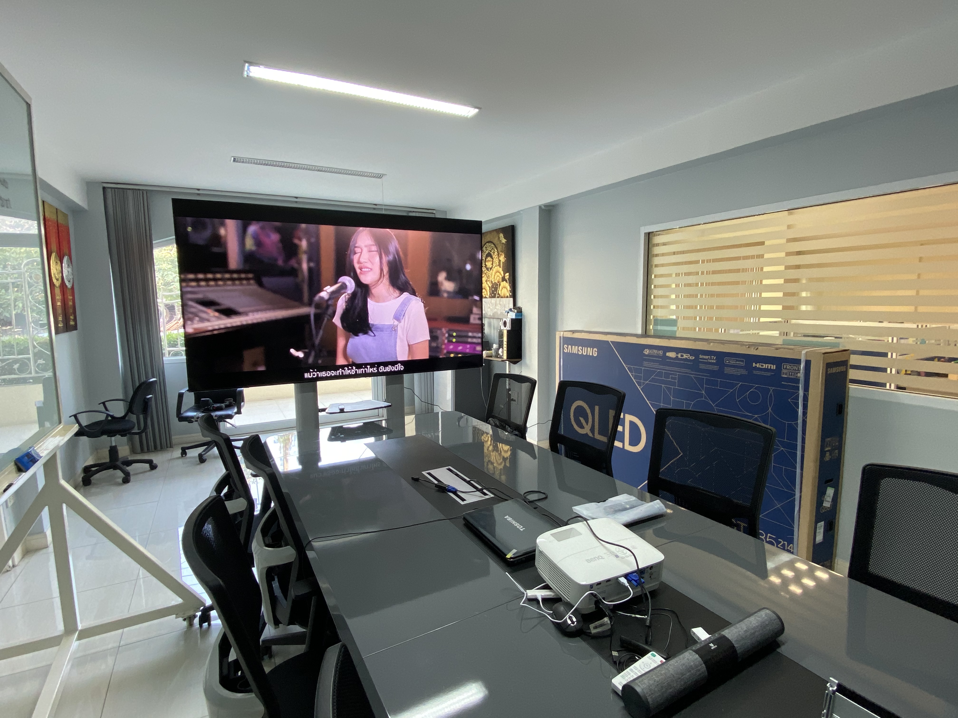 JMTVSTAND MT-F8200 ขาตั้งพื้นทีวีมีล้อเลื่อน(TV Stand) วัสดุ Aluminium อลูมิเนียม แบบล้อเลื่อนปรับสูง/ต่ำได้ 55"-98" นิ้ว{รับประกันสินค้า 3 ปี}0964746498