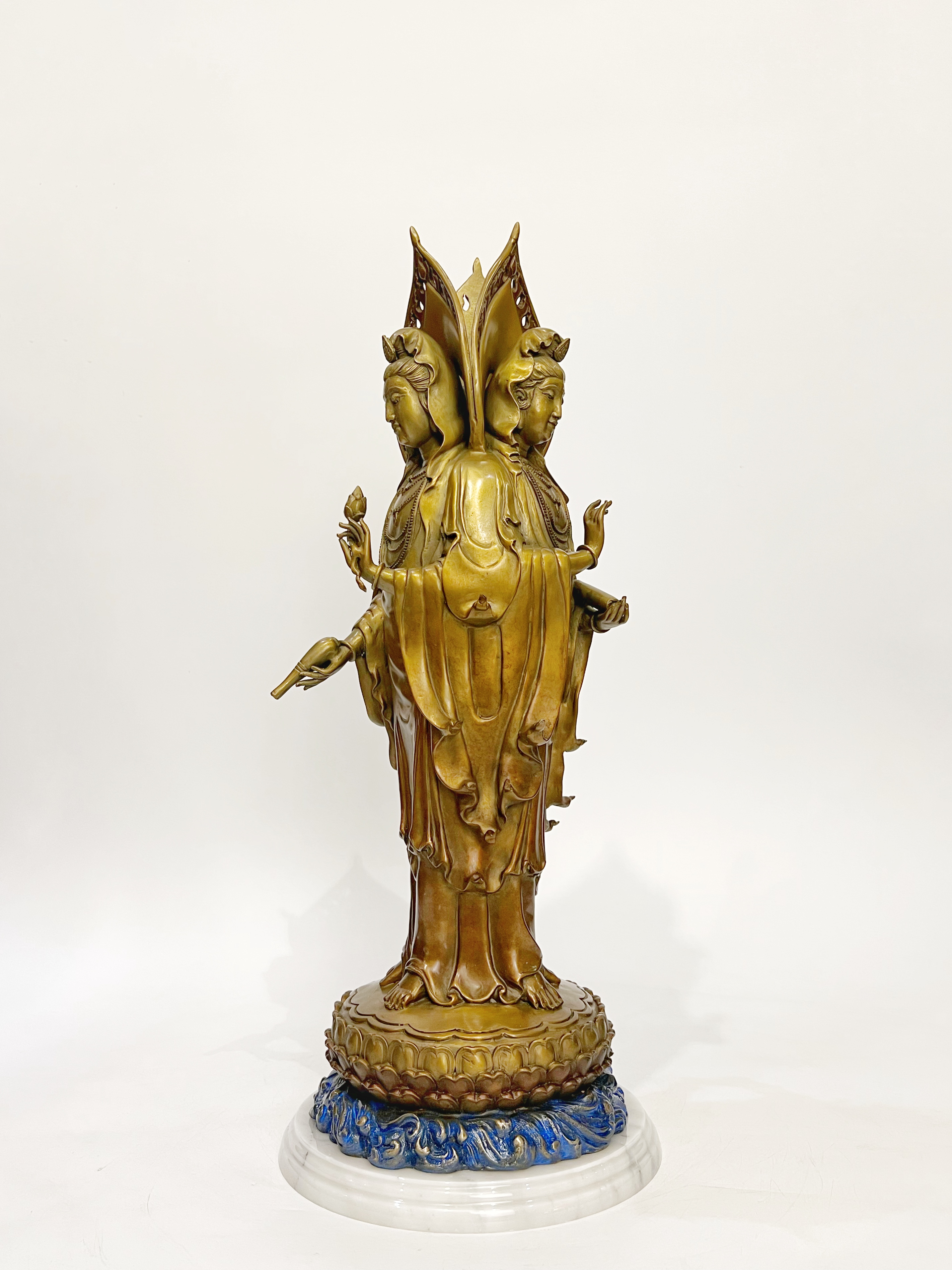 พระโพธิสัตว์กวนอิม สูง 20 นิ้ว