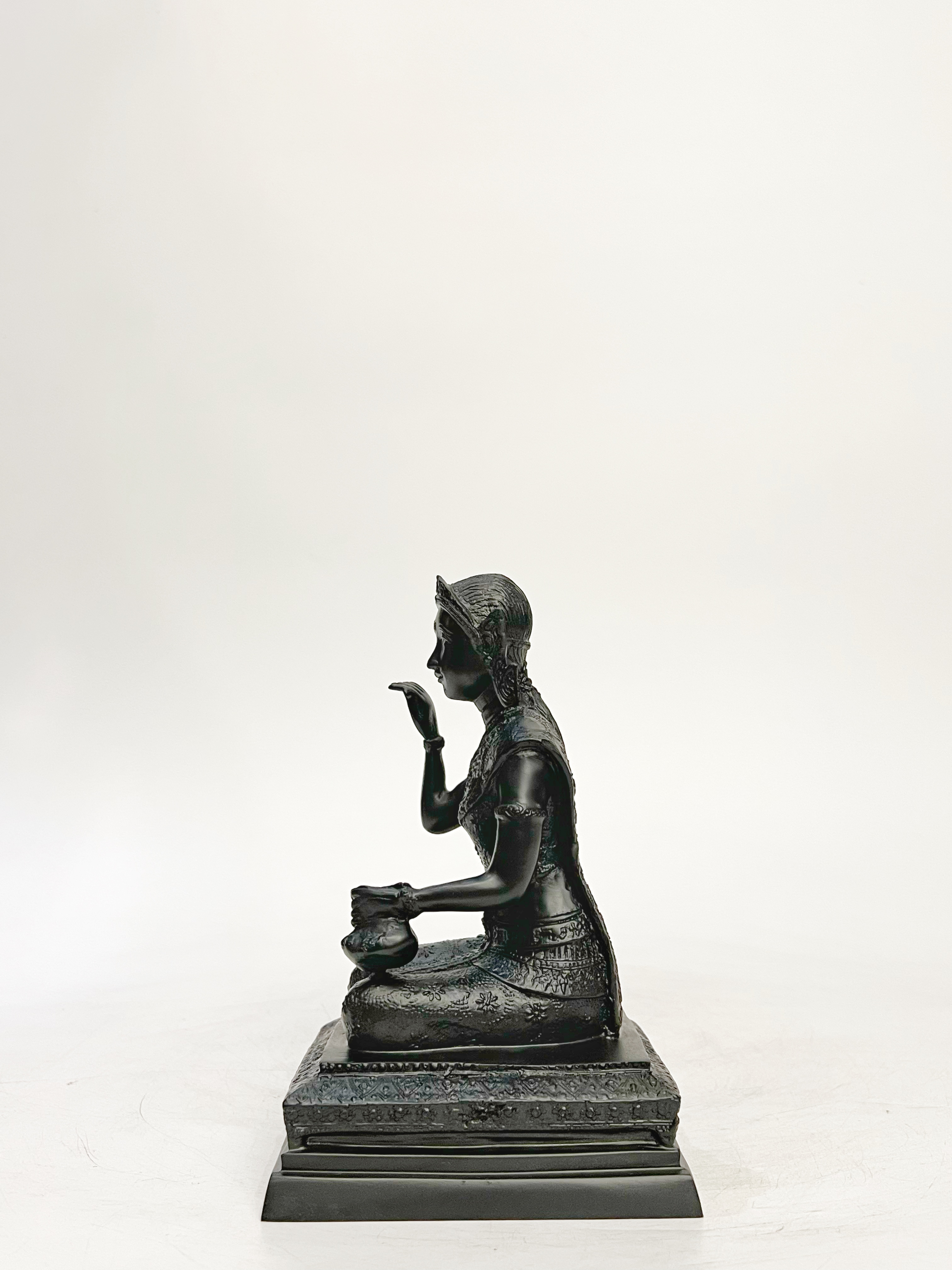 แม่นางกวัก หน้าตัก 5 นิ้ว