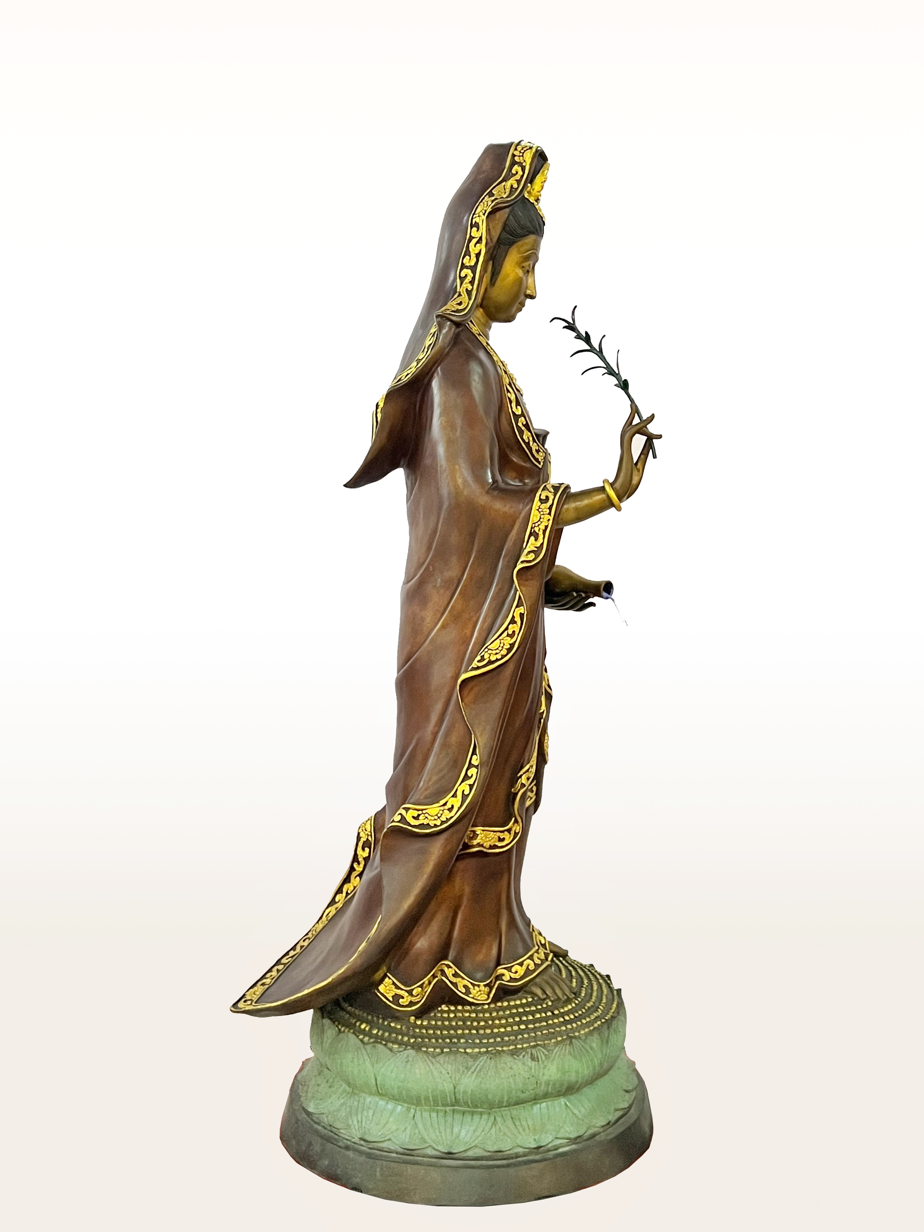 พระโพธิสัตว์กวมอิม สูง 149 cm