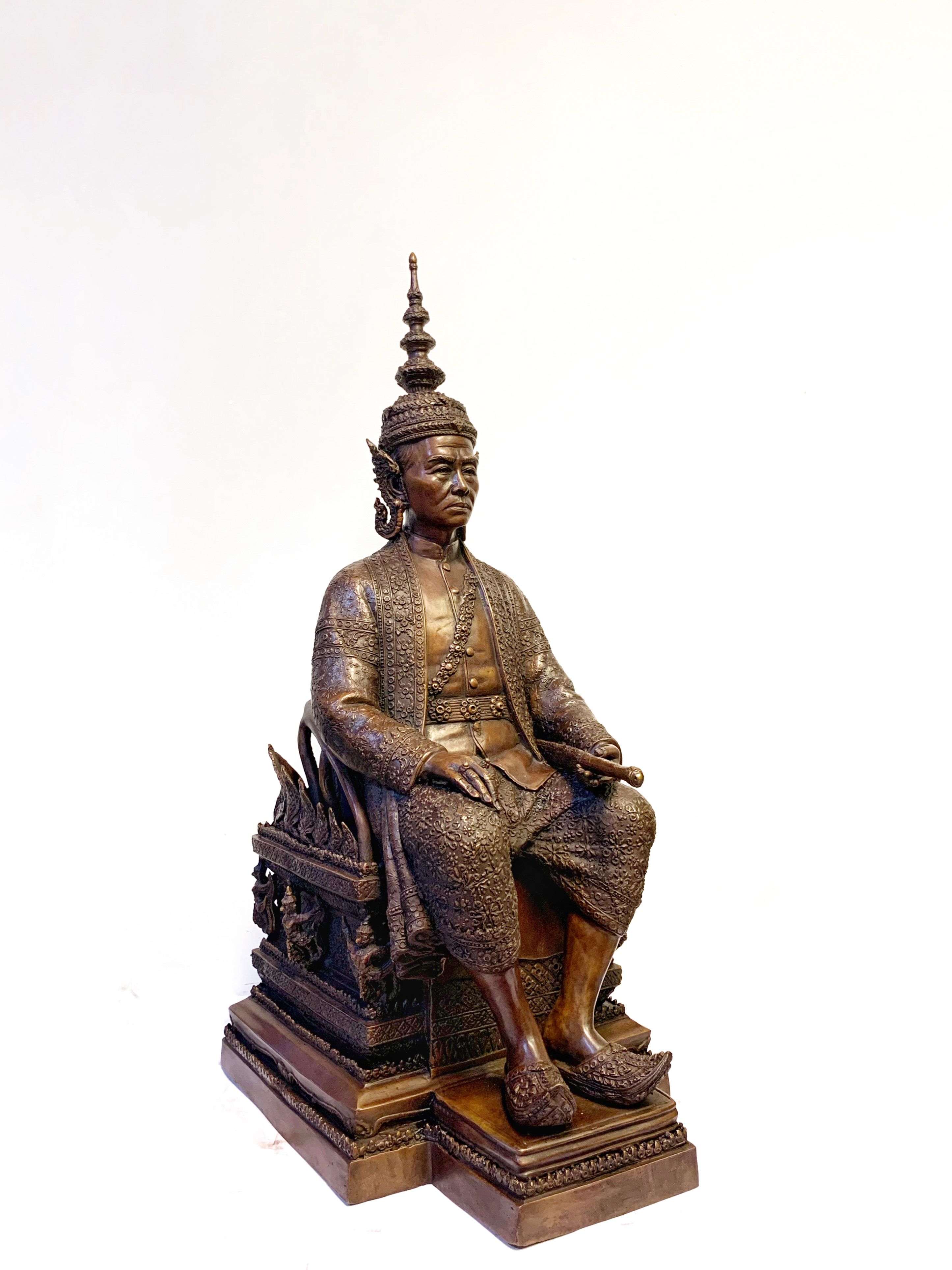 รัชกาลที่ 4 นั่งบัลลังก์ หน้าตัก 14 นิ้ว