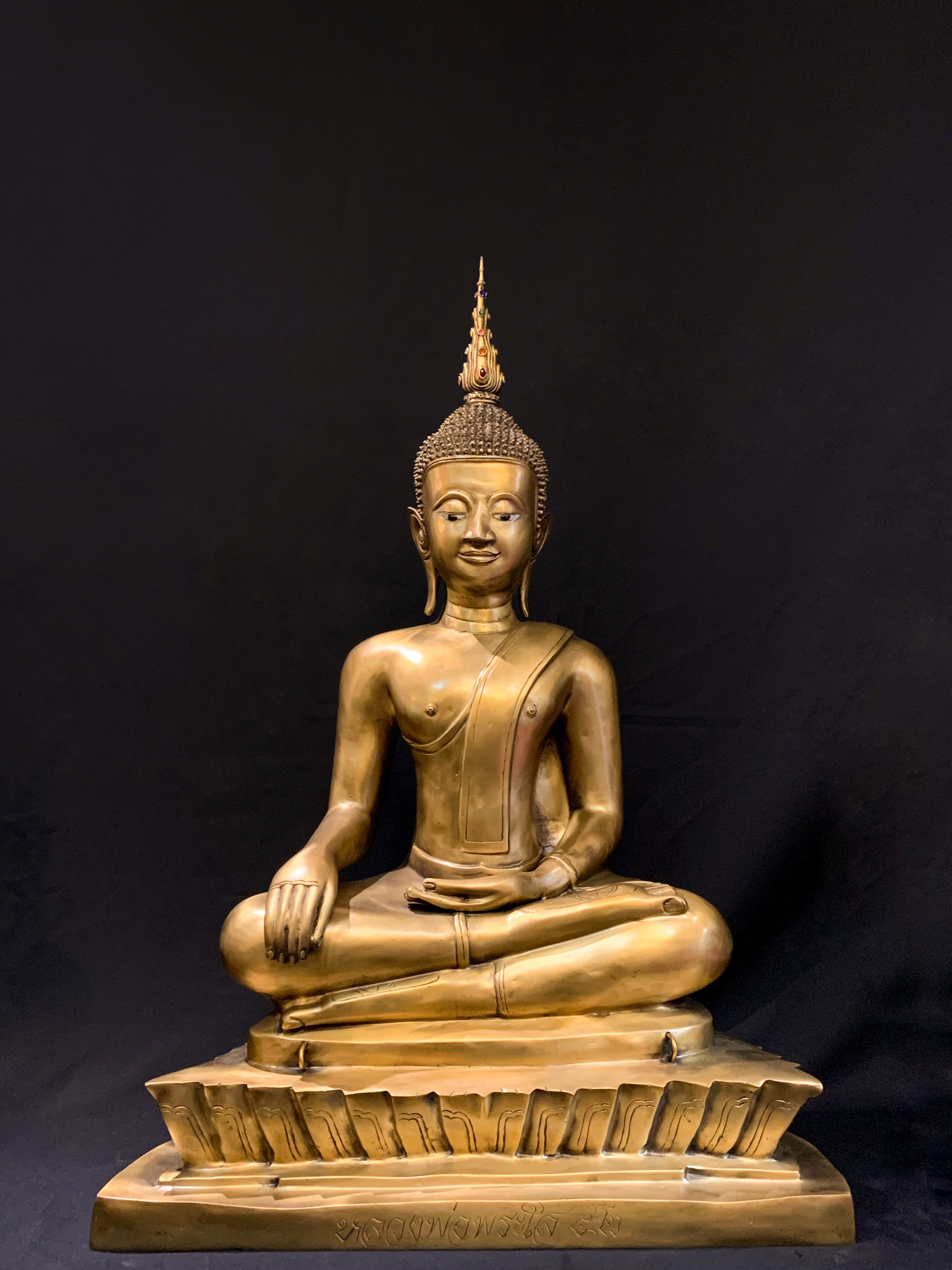 หลวงพ่อพระใส 52 รุ่น บารมีพ่อ หน้าตัก 19 นิ้ว