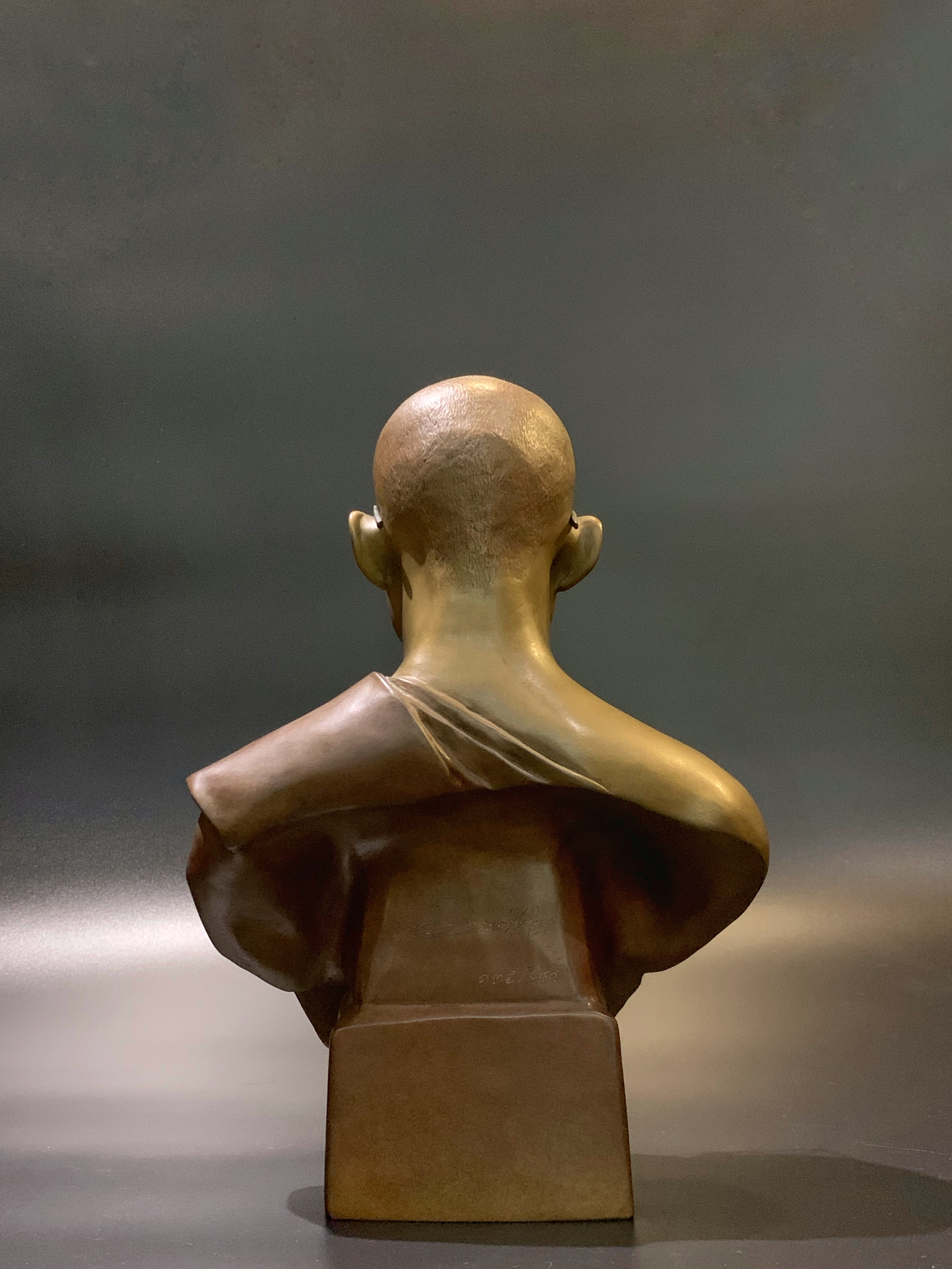 รัชกาลที่ 9 ทรงผนวช (องค์เล็ก หมายเลข 135)