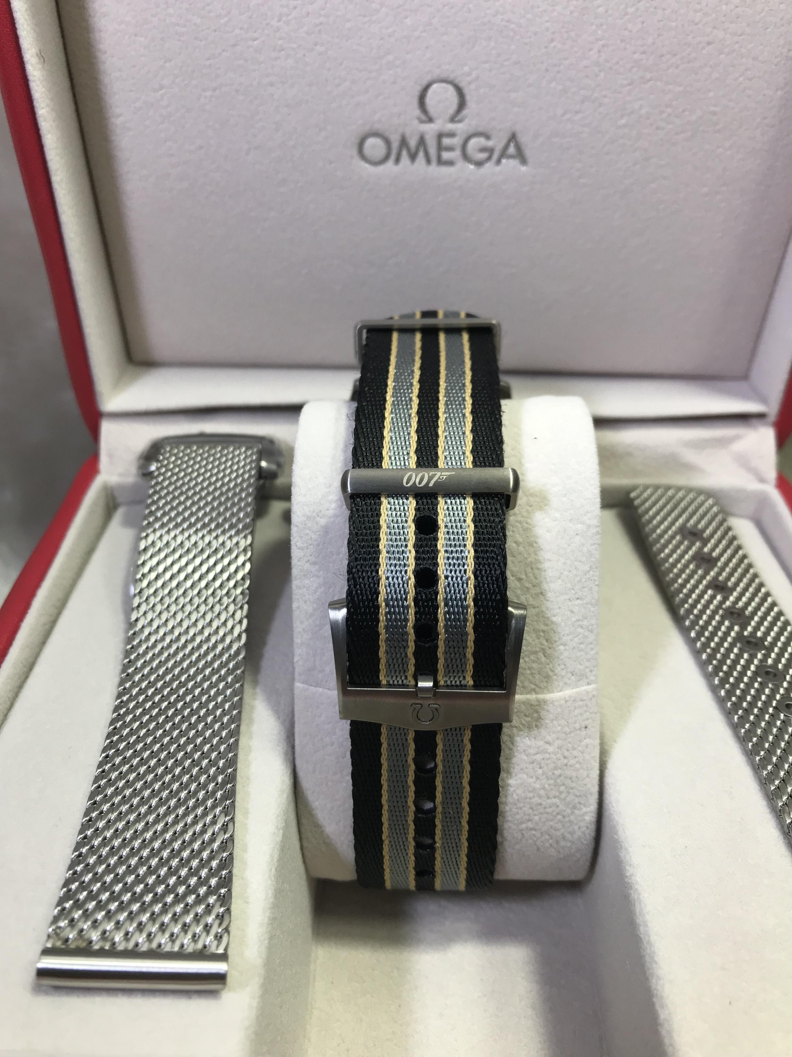 Omega Seamaster Diver 300M 007 Edition