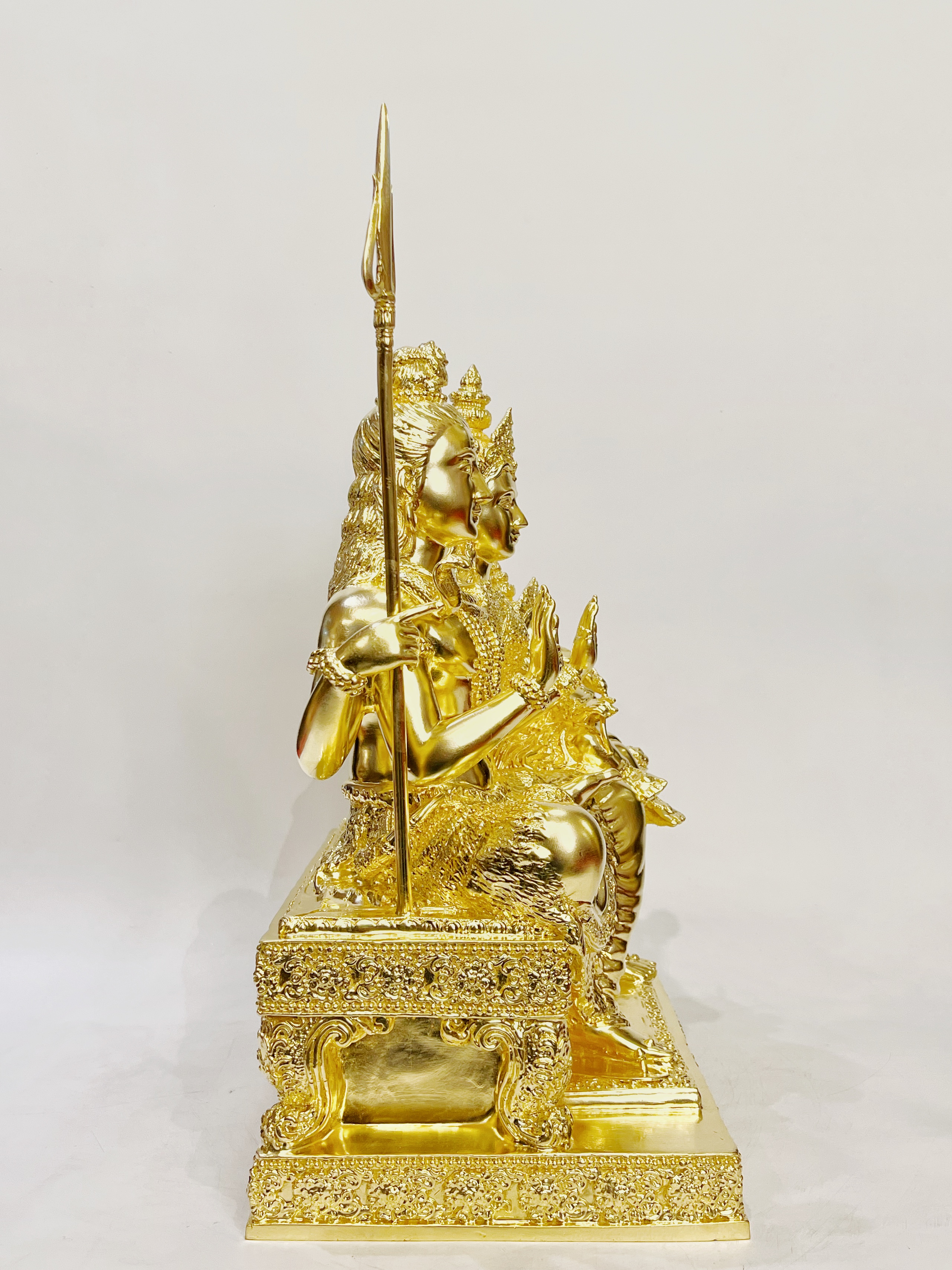 ตัวอย่างงานลงรักปิดทองคำเปลวเต็มองค์