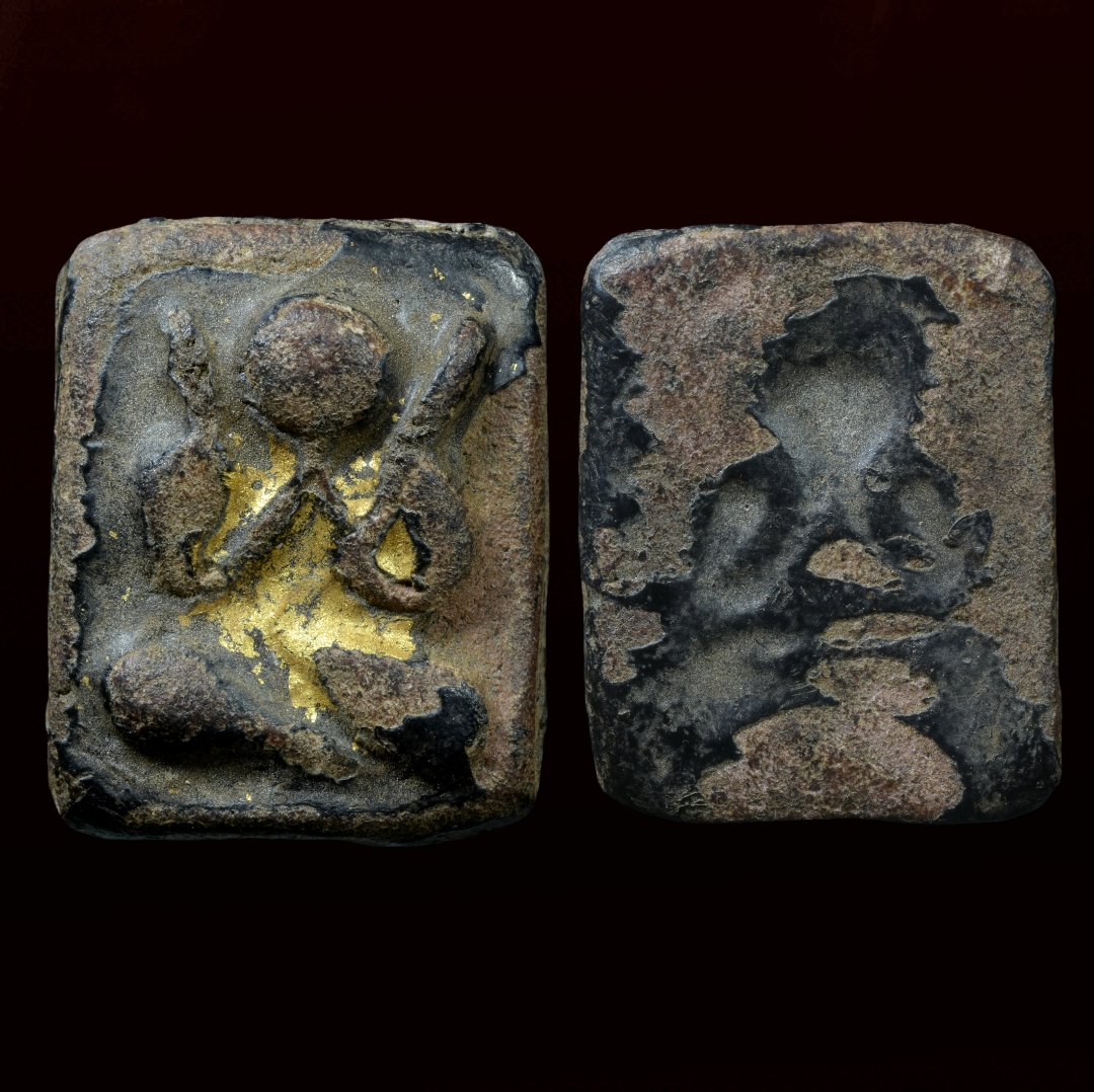 พระปิดตาหลวงปู่ภู่ วัดนอก พิมพ์สี่เหลี่ยมหลังแบบ