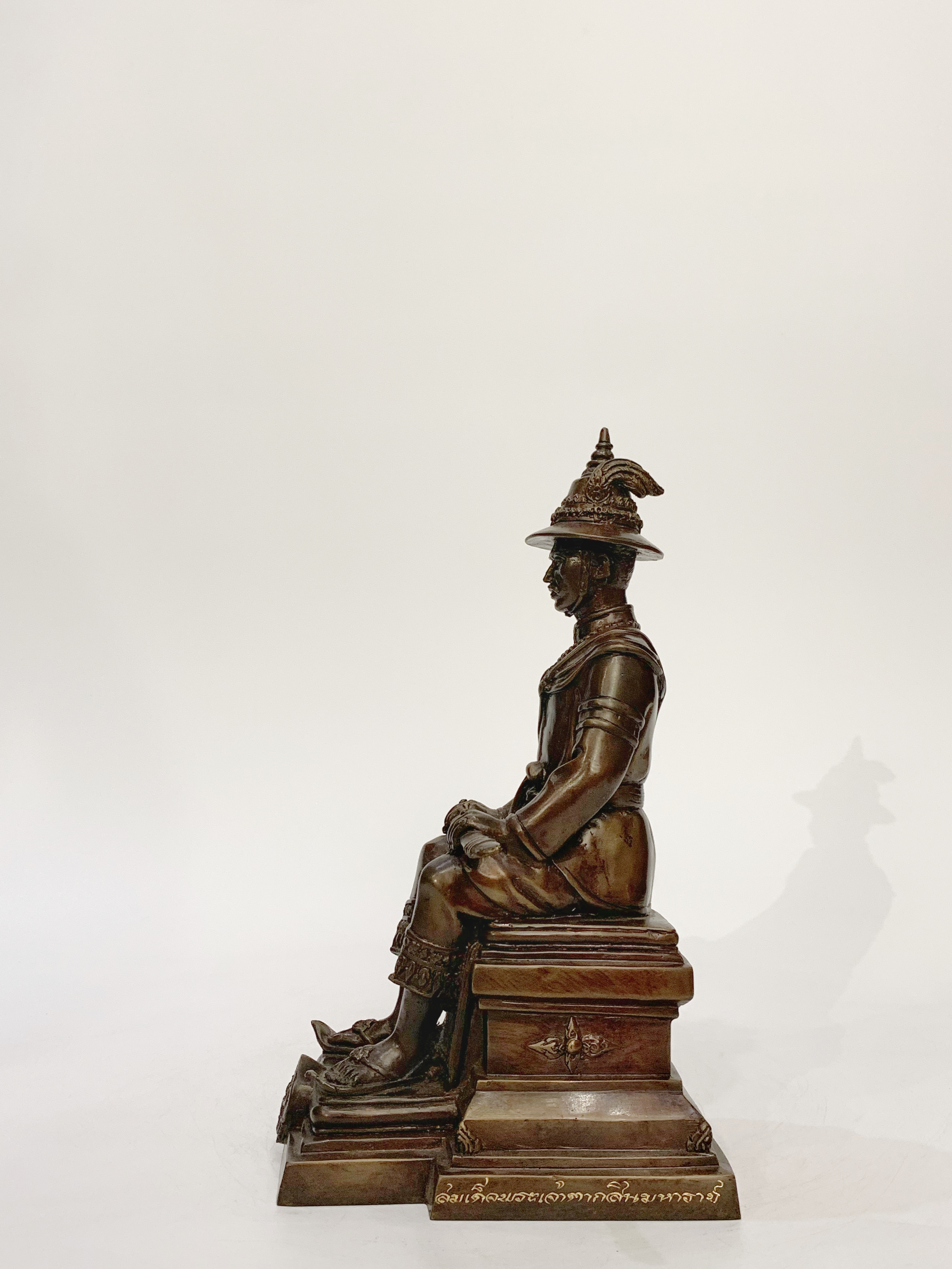 พระเจ้าตากสินมหาราช นั่งบัลลังก์ หน้าตัก 5 นิ้ว