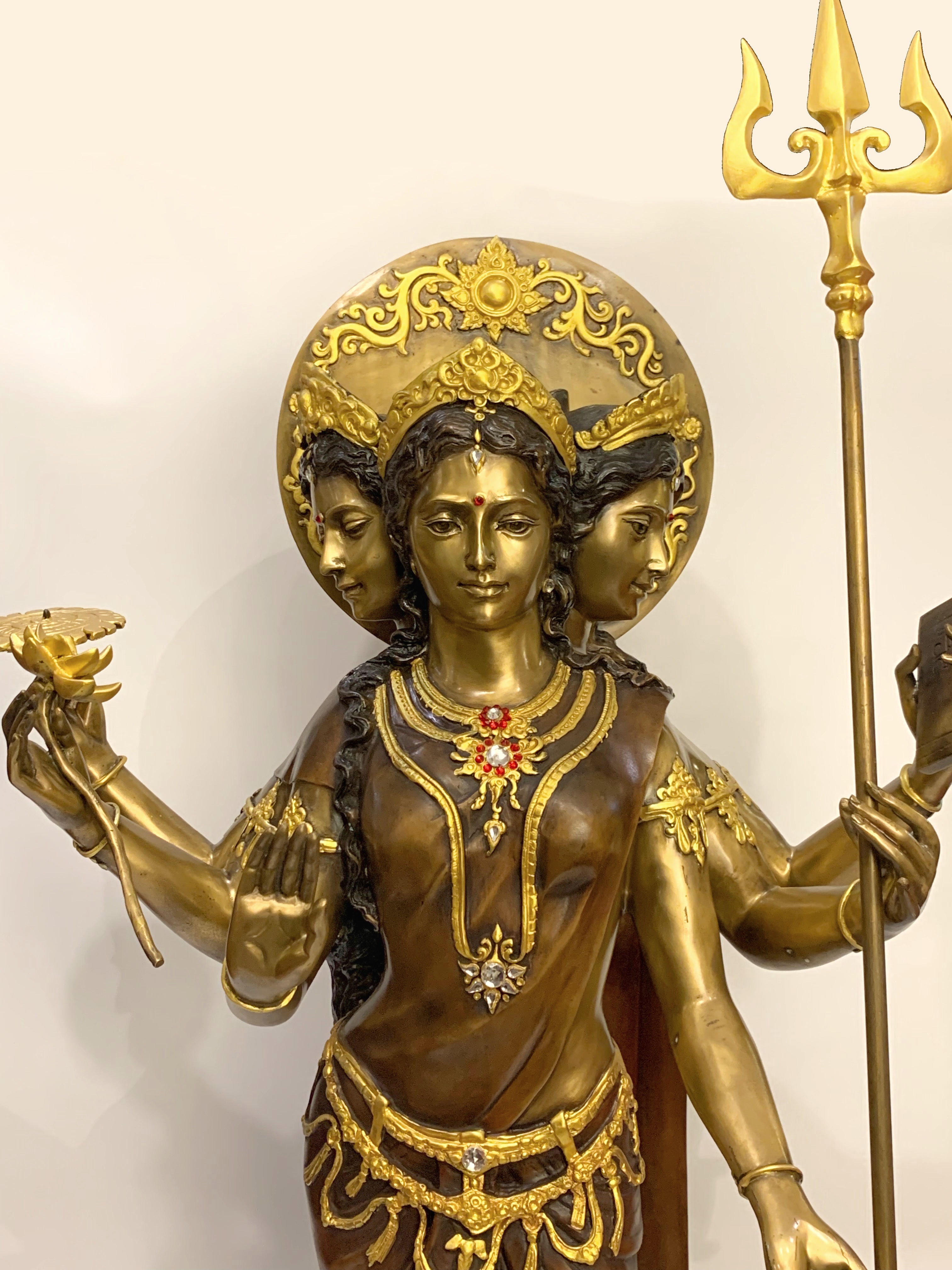 พระตรีศักติมหาเทวี