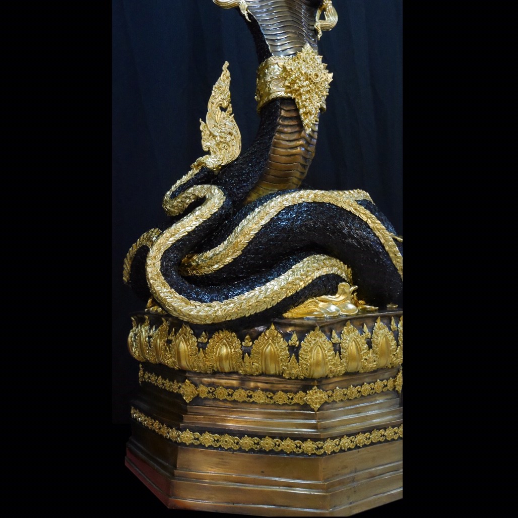 พญานาค สูง 159 cm.