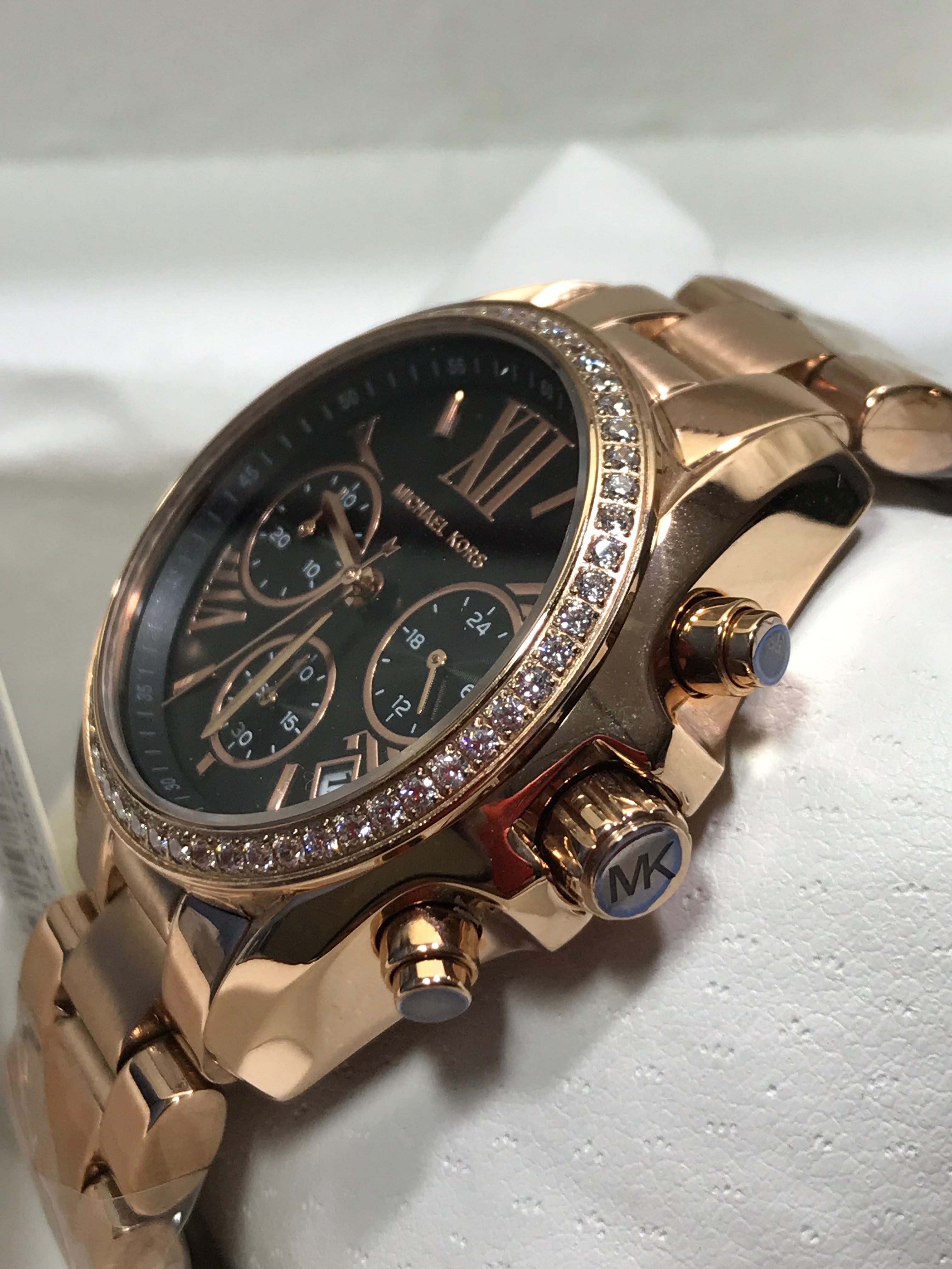 Michael Kors (MK)