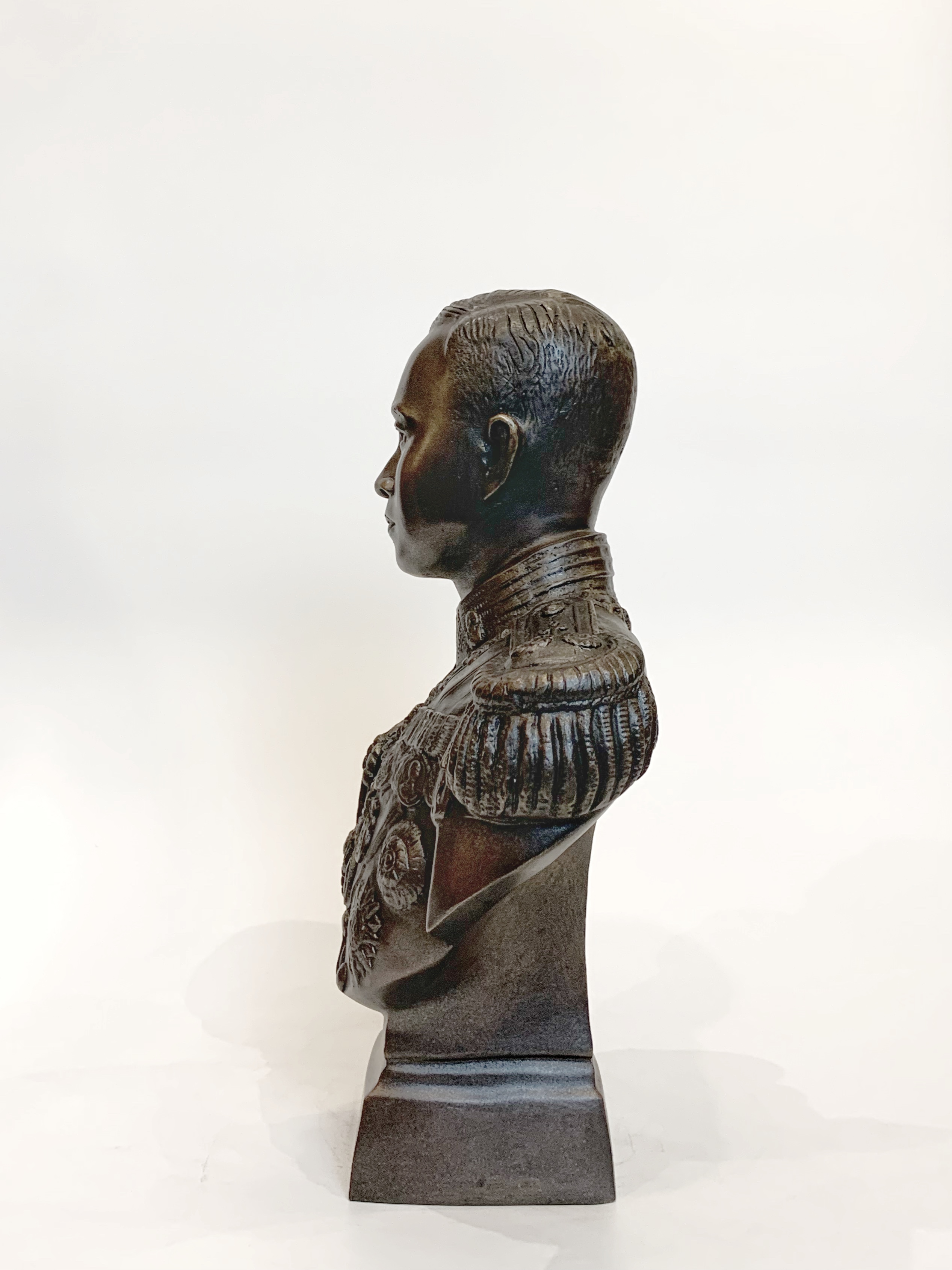 เสด็จเตี่ยกรมหลวงชุมพร ครึ่งพระองค์