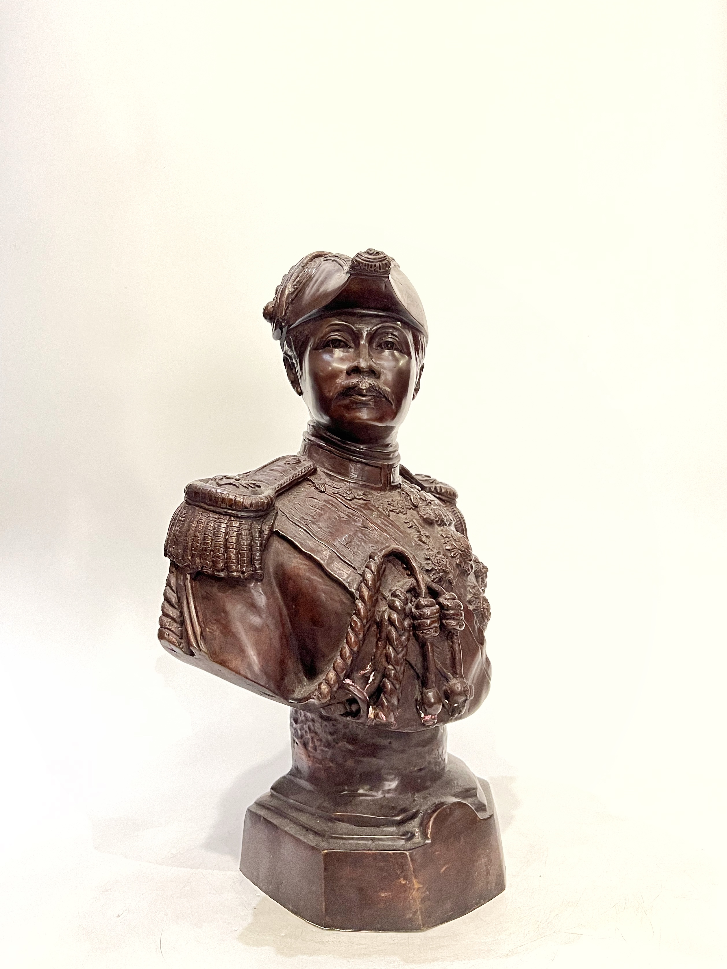 รัชกาลที่ 5 ครึ่งพระองค์