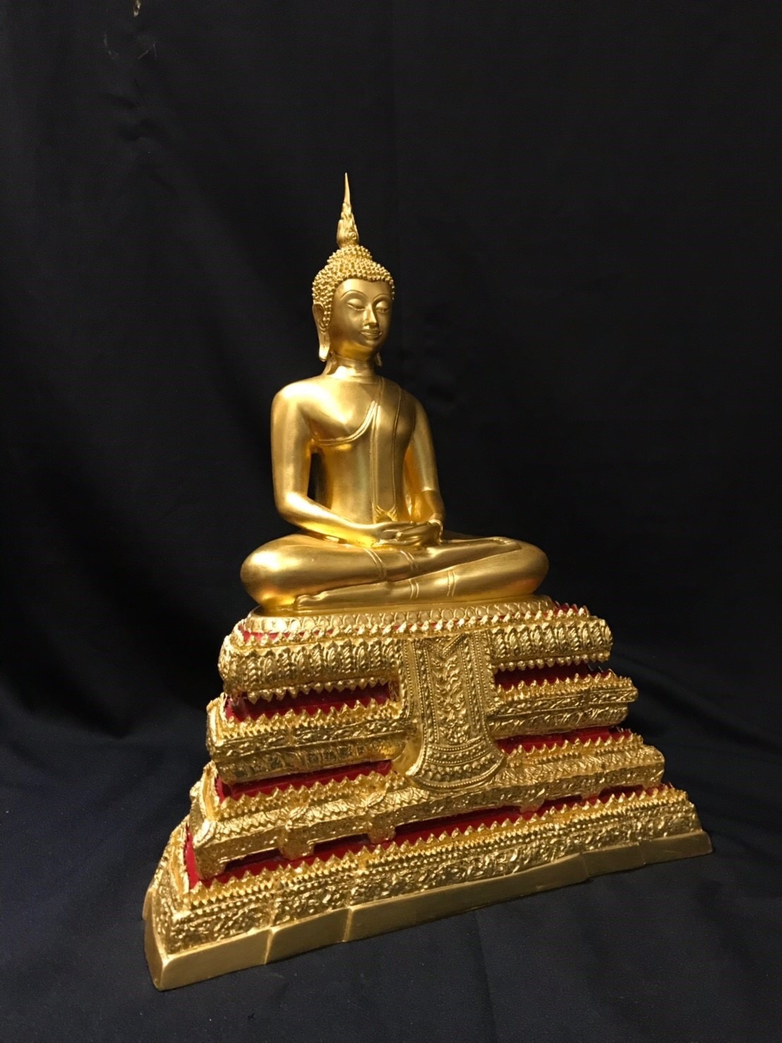 พระประธานยิ้มรับฟ้า หน้าตัก 9 นิ้ว