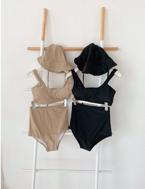 ชุดว่ายน้ำทูพีช พร้อมหมวก เซ็ท 3 ชิ้น