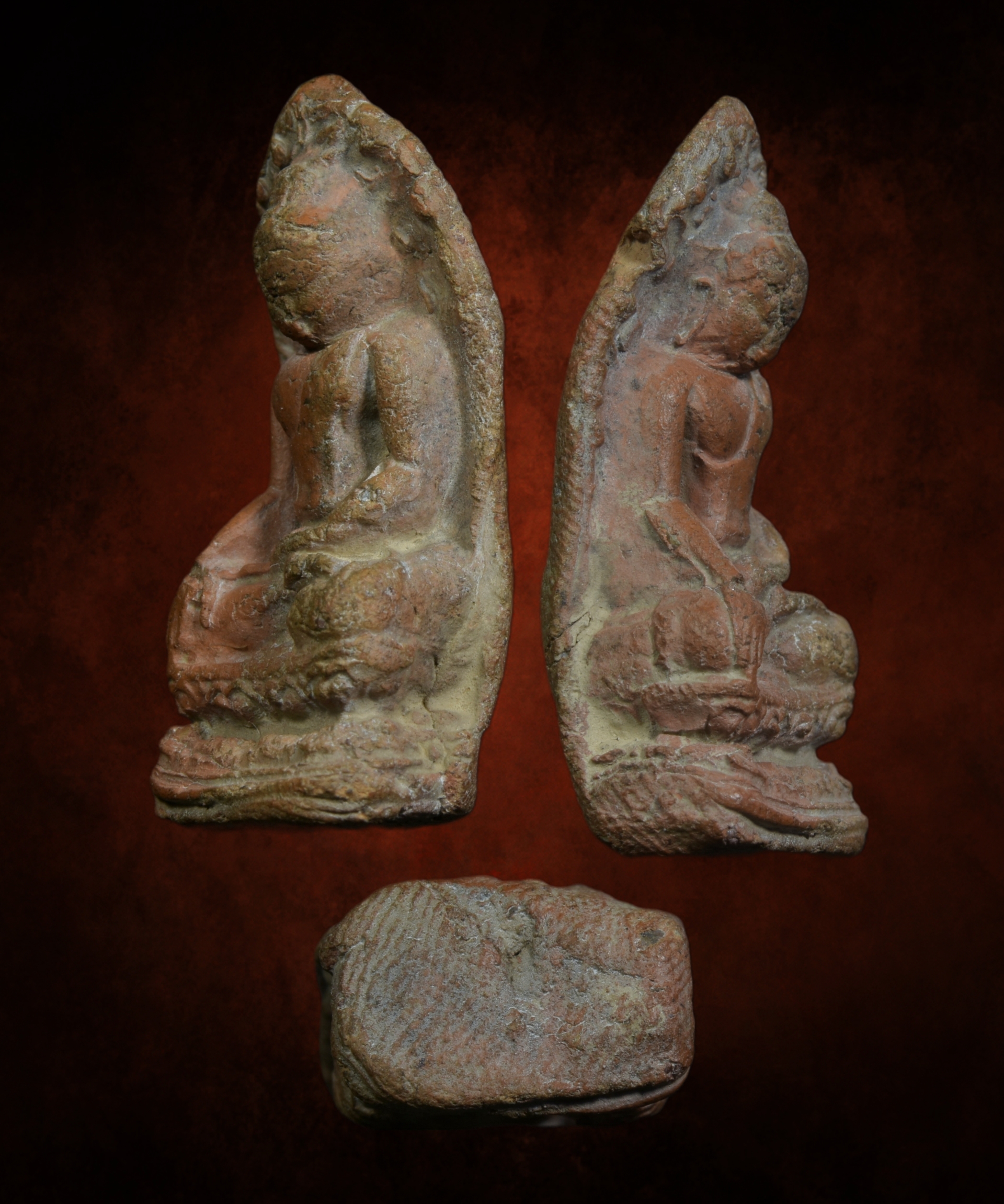 พระรอดหลวง เนื้อดิน