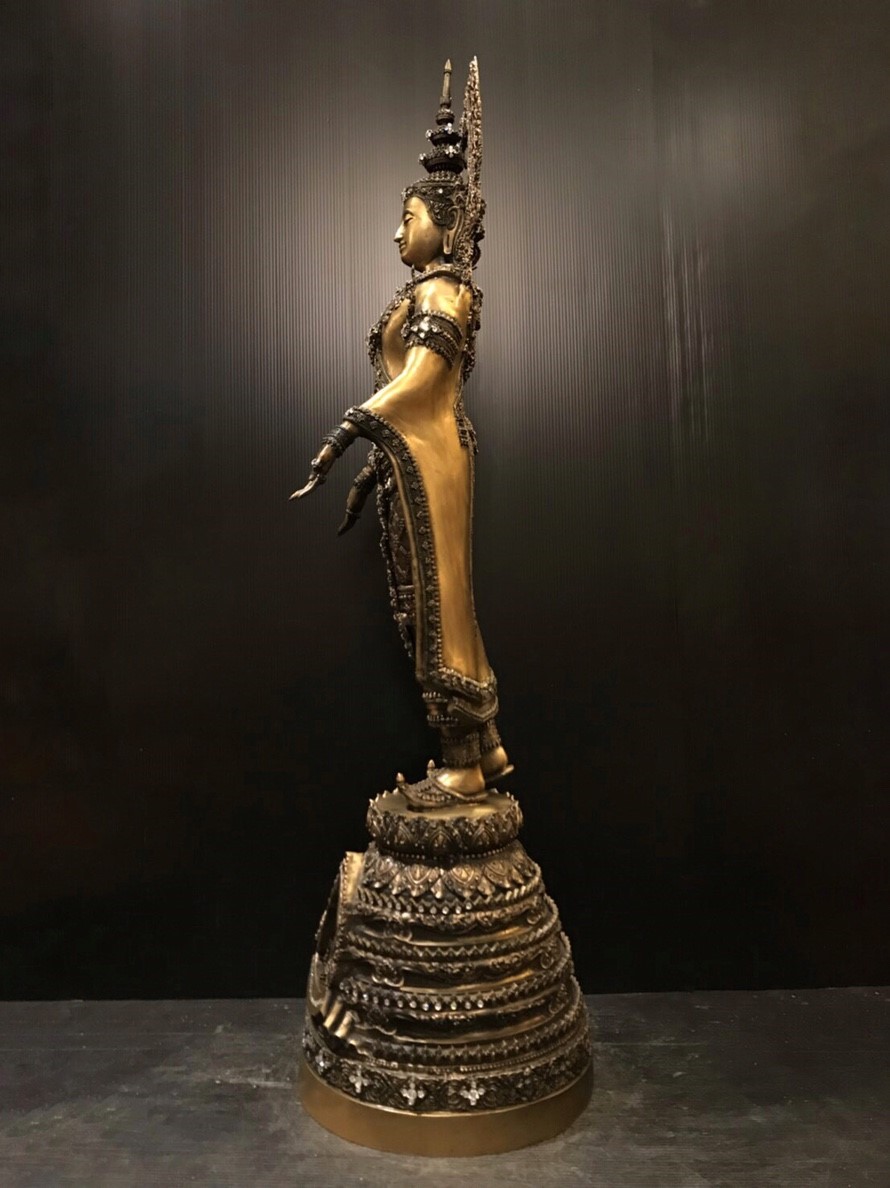 พระพุทธมหาจักรพรรดิ ปางเปิดโลก สูง 32 นิ้ว