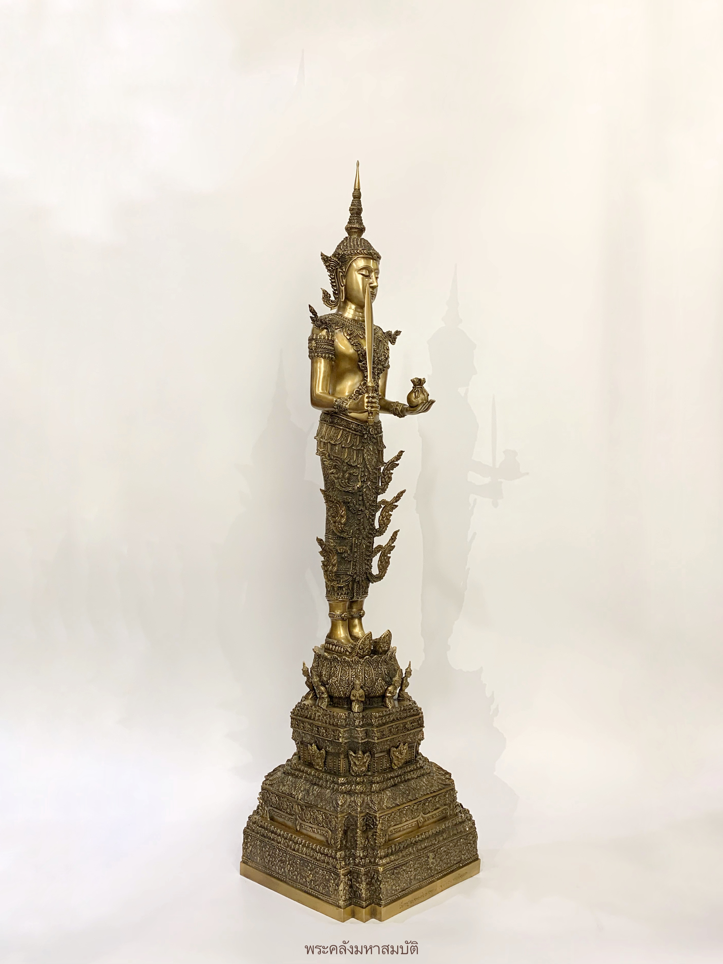 พระพุทธรูป ทรงเครื่องจักพรรดิ์ หน้าตัก 9 นิ้ว (ครบทั้ง 13 ปาง)