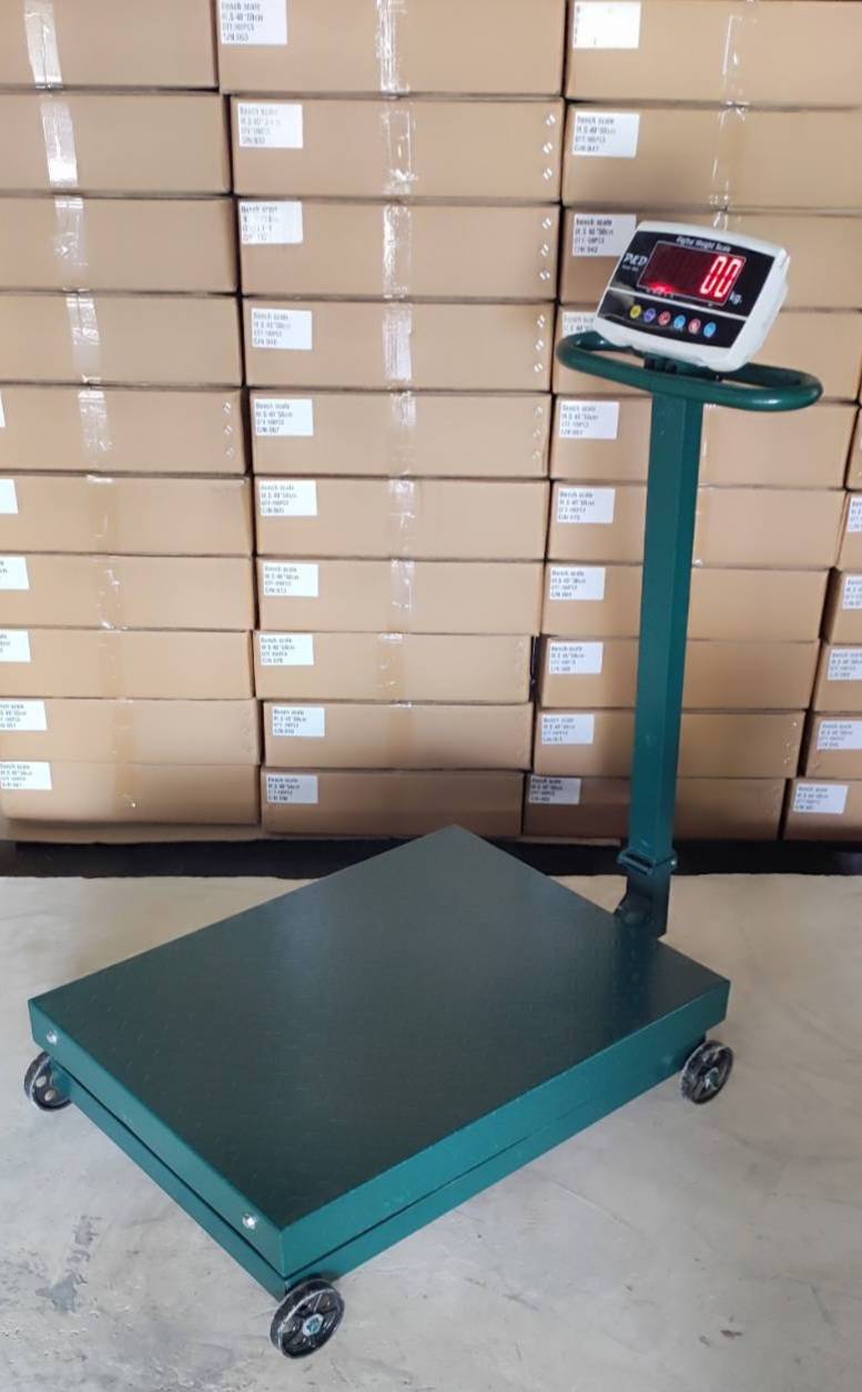 เครื่องชั่งดิจิตอล 500 kg. ค่าละเอียด 100 g. แท่นชั่ง 60x80 cm. มีล้อ