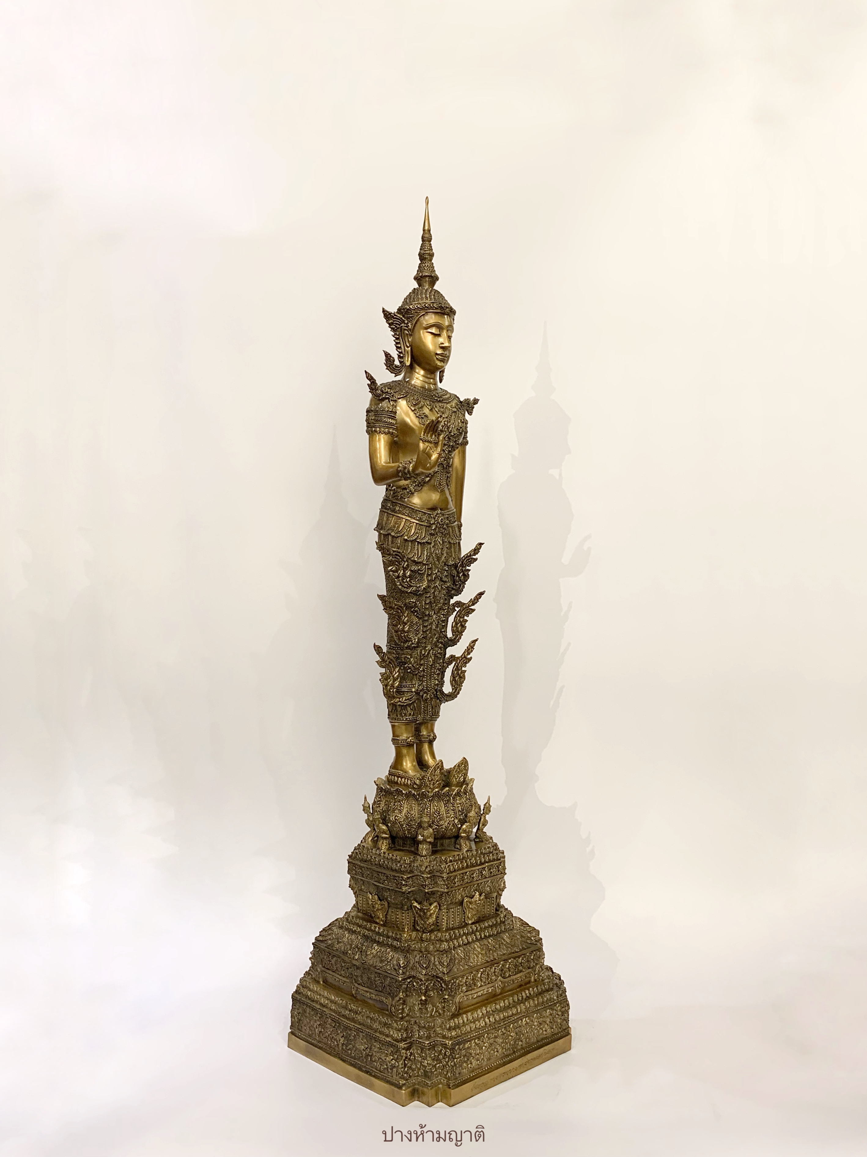 พระพุทธรูป ปางห้ามญาติ ทรงเครื่องจักรพรรดิ์ หน้าตัก 9 นิ้ว