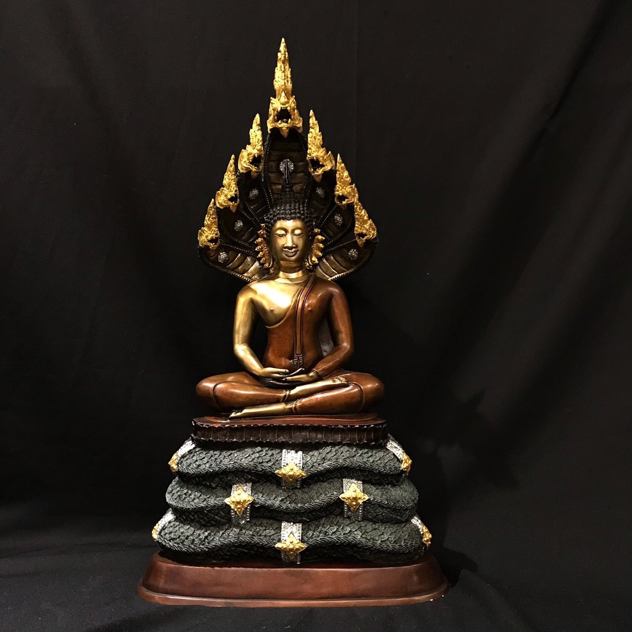 พระนาคปรก หน้าตัก 9 นิ้ว