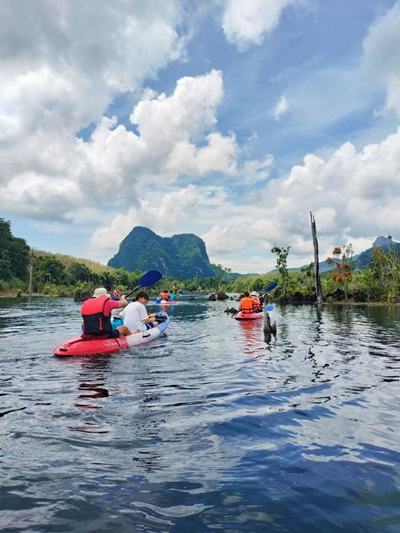อันดับ 1 เที่ยวกระบี่ คลองหรูด คลองน้ำใส พายเรือคายัค ครึ่งวัน หนองทะเล อ่าวนาง กระบี่